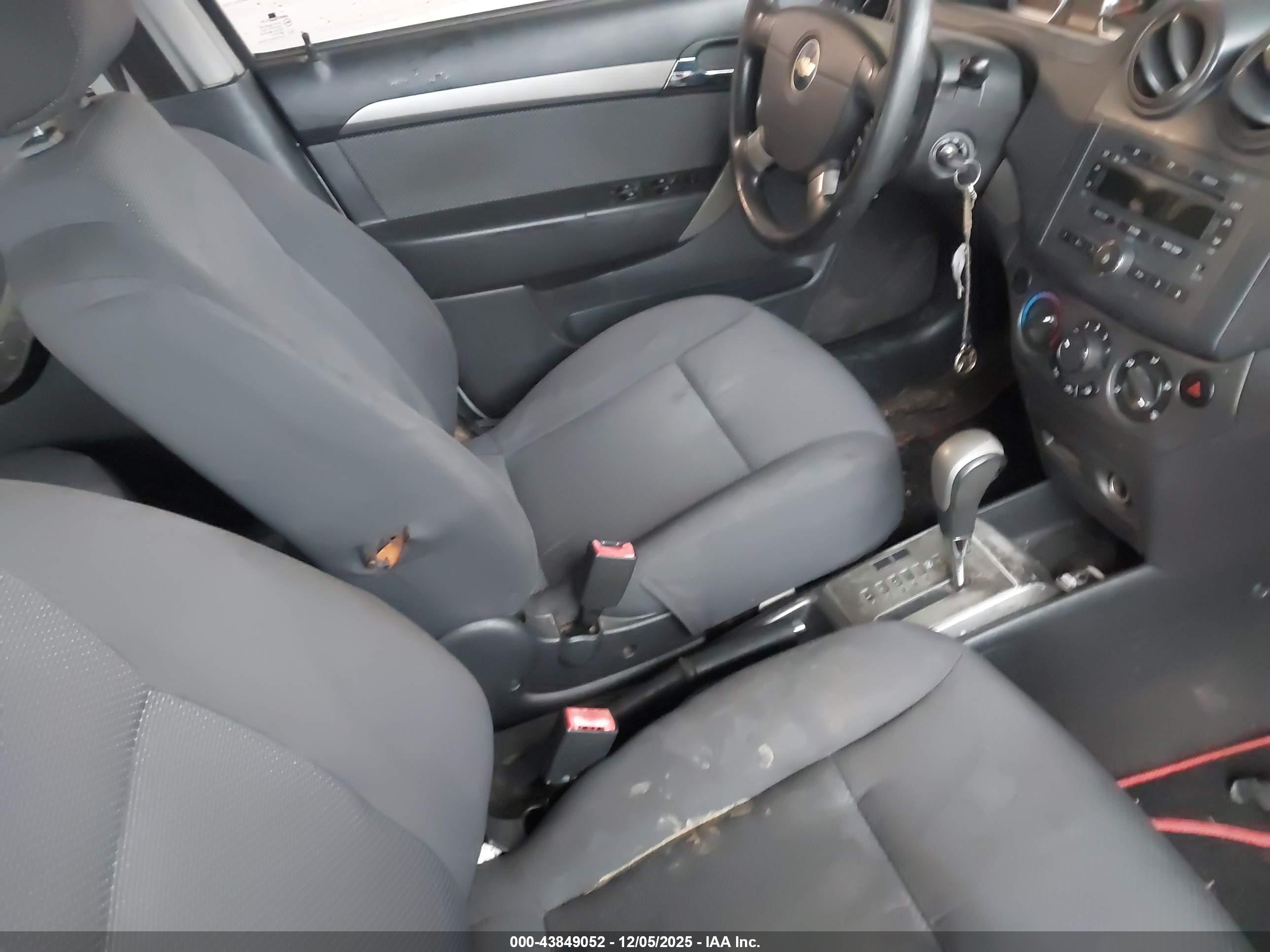 CHEVROLET AVEO image 5
