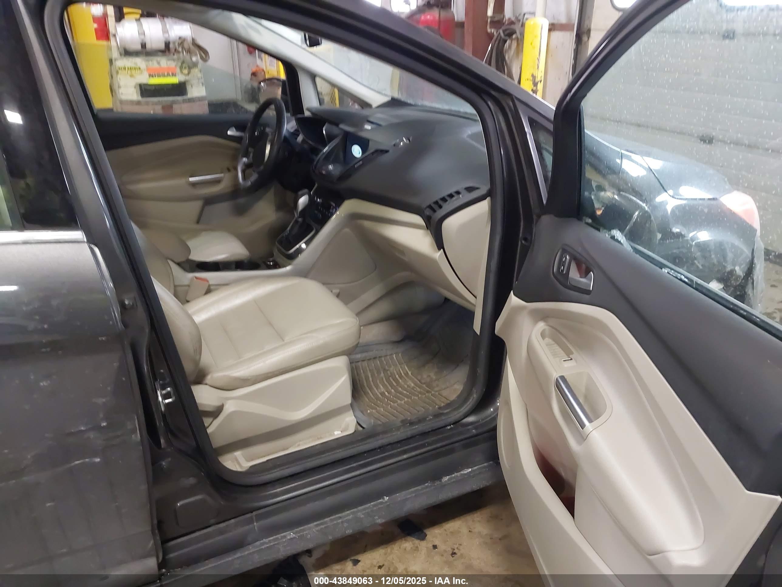 FORD C-MAX image 5