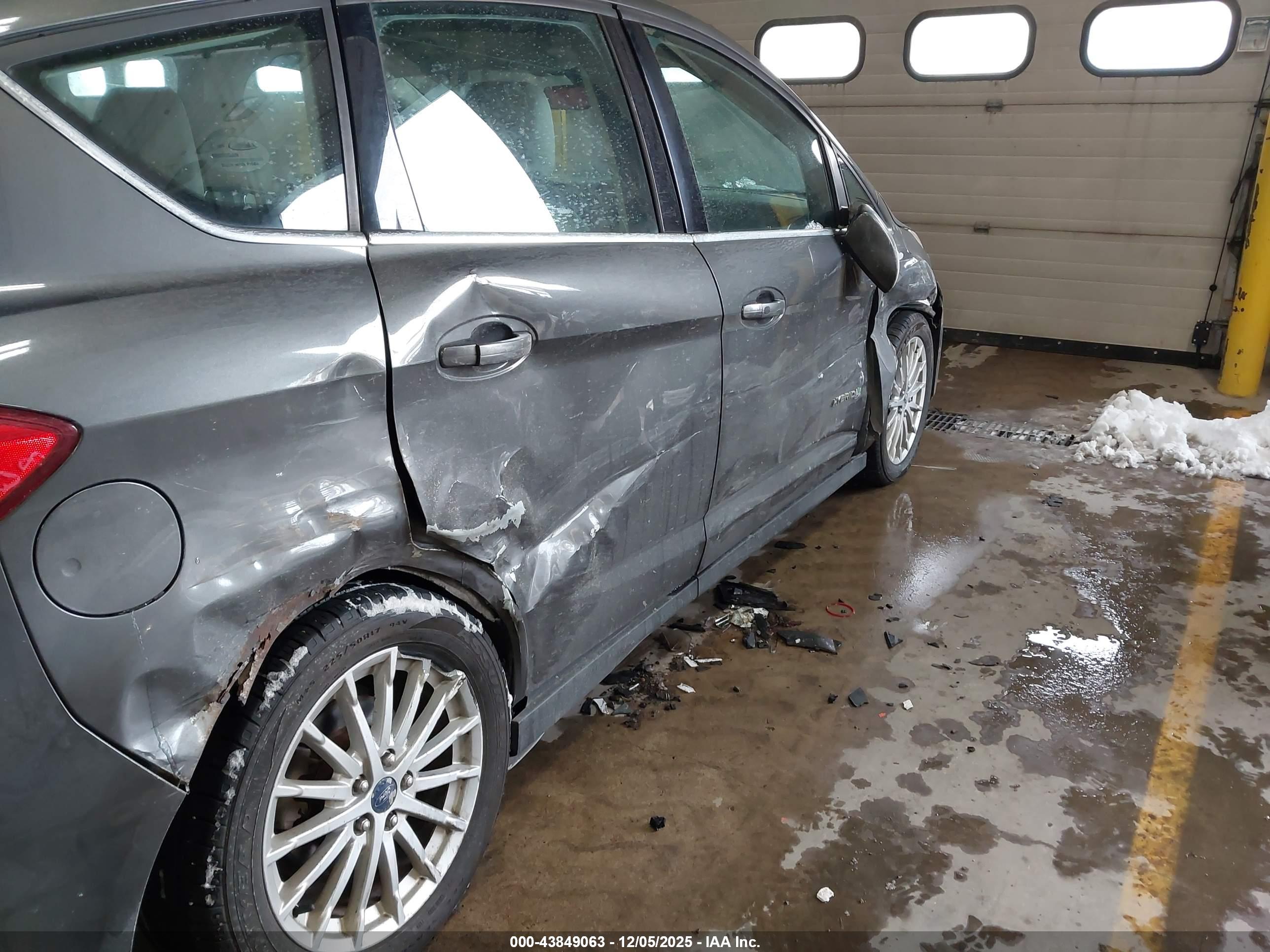 FORD C-MAX image 6