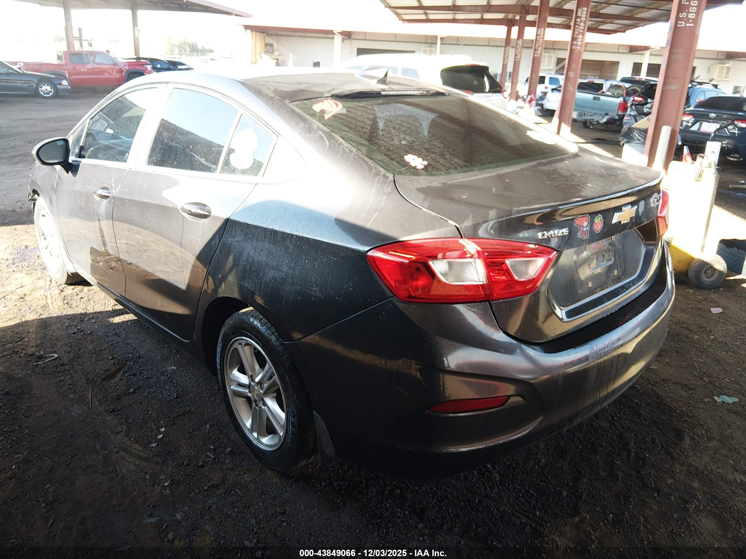 CHEVROLET CRUZE image 3