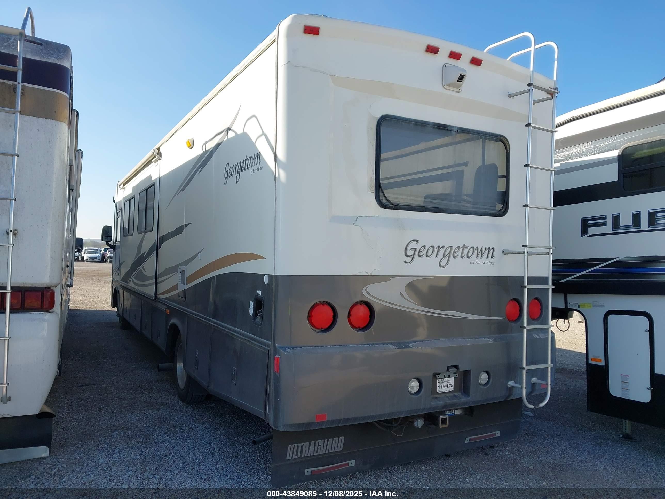 FORD F550 image 3