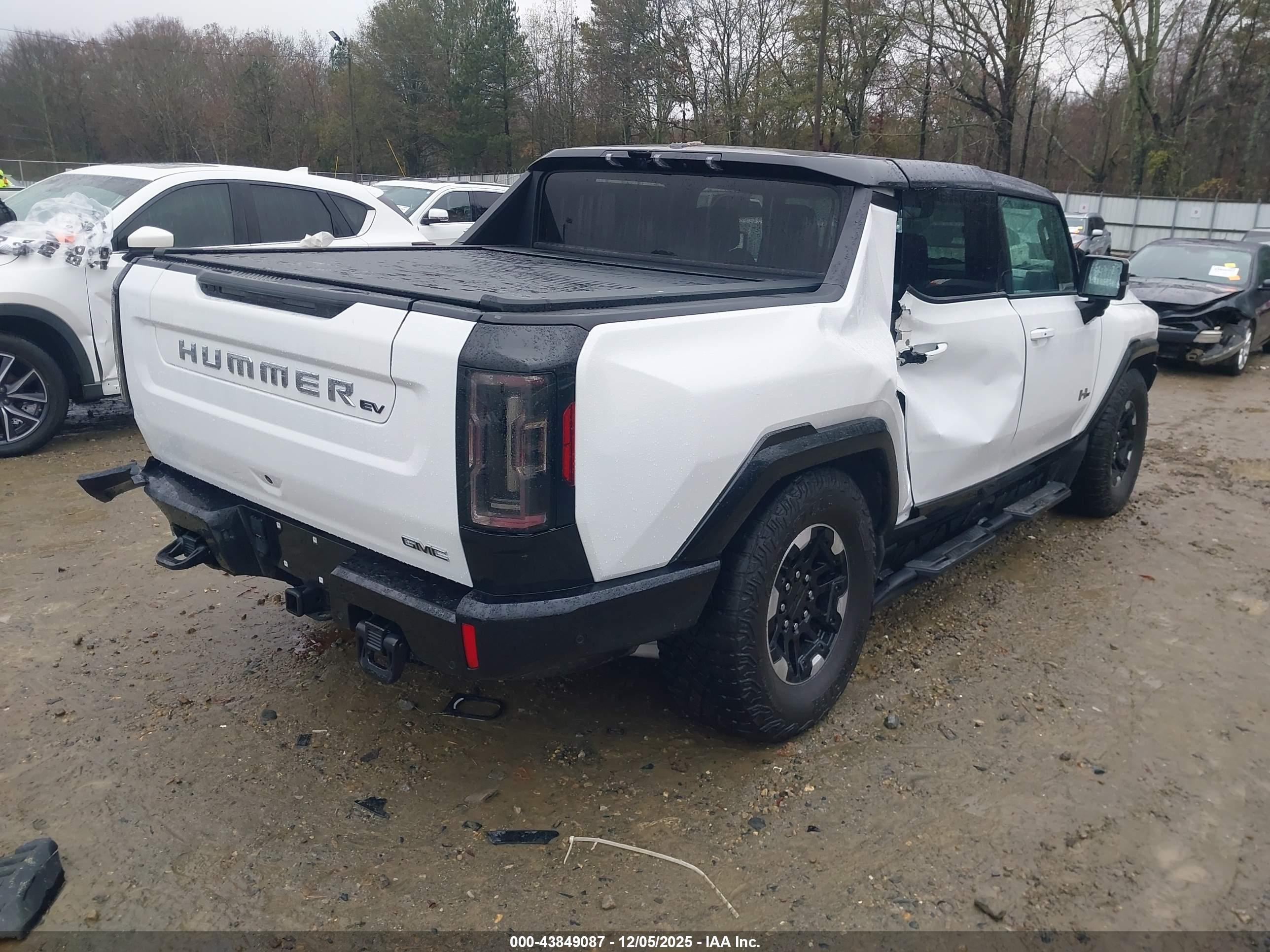 GMC HUMMER image 4