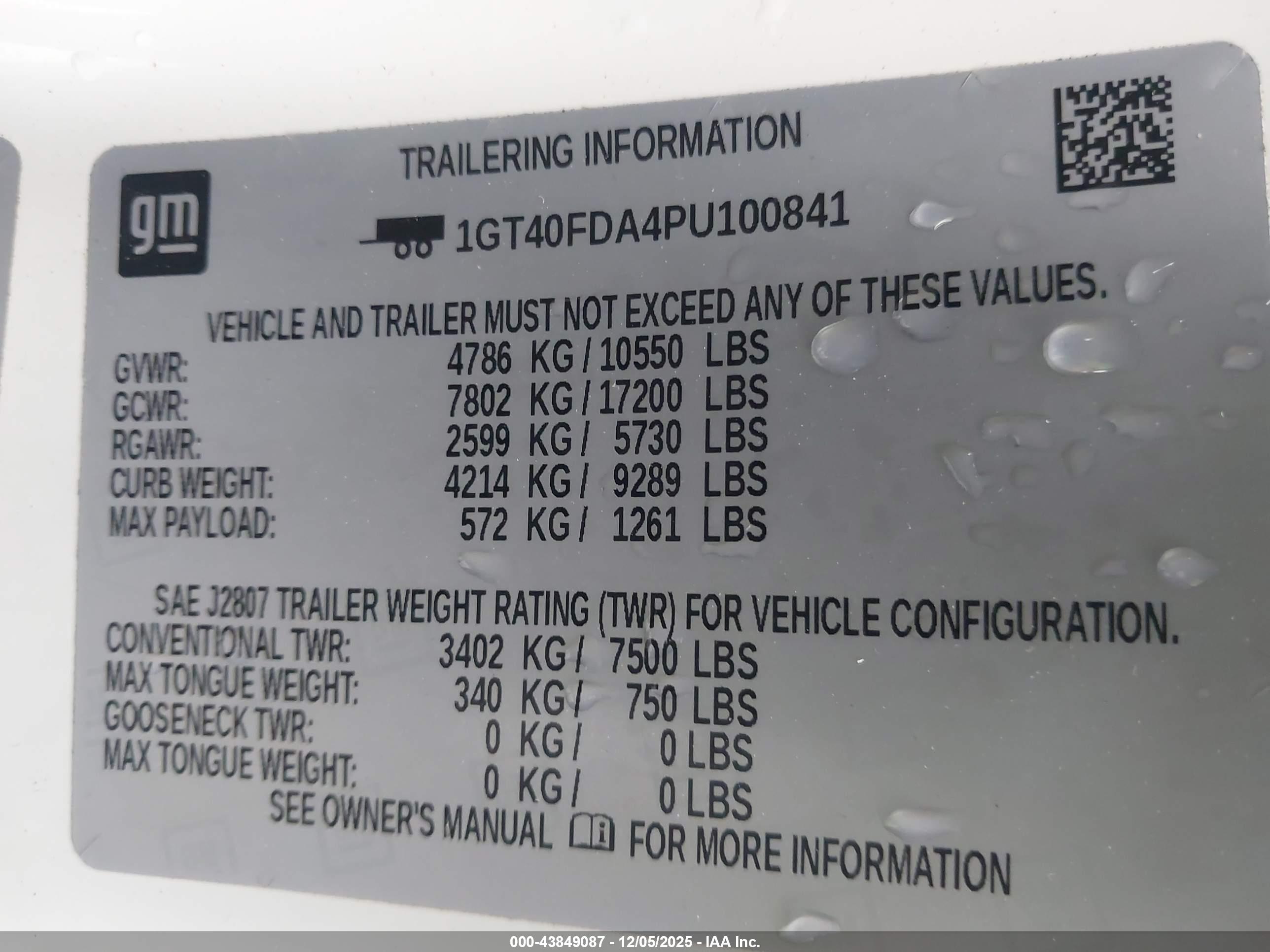 GMC HUMMER image 9