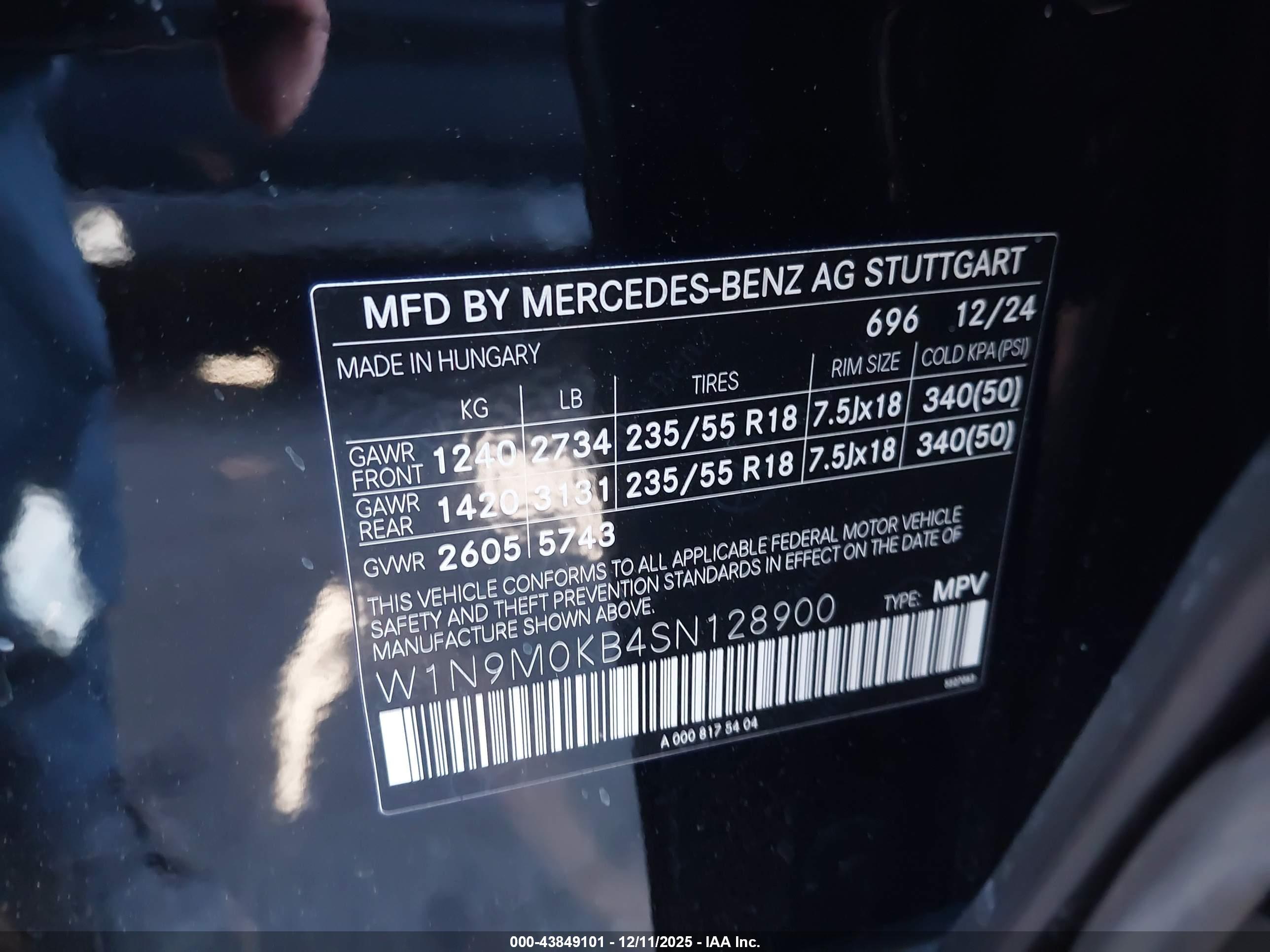 MERCEDES-BENZ EQB image 9