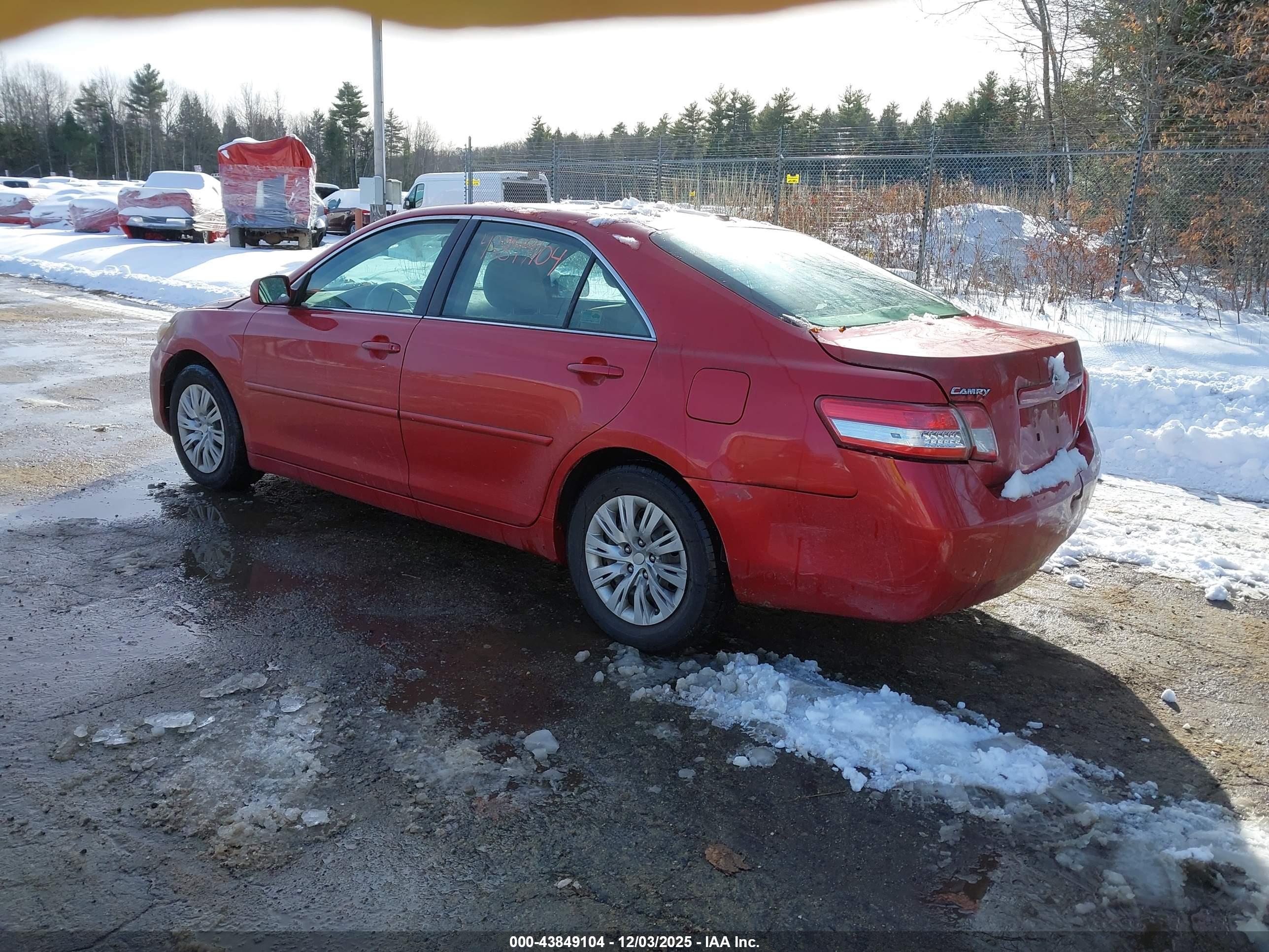 TOYOTA CAMRY image 3