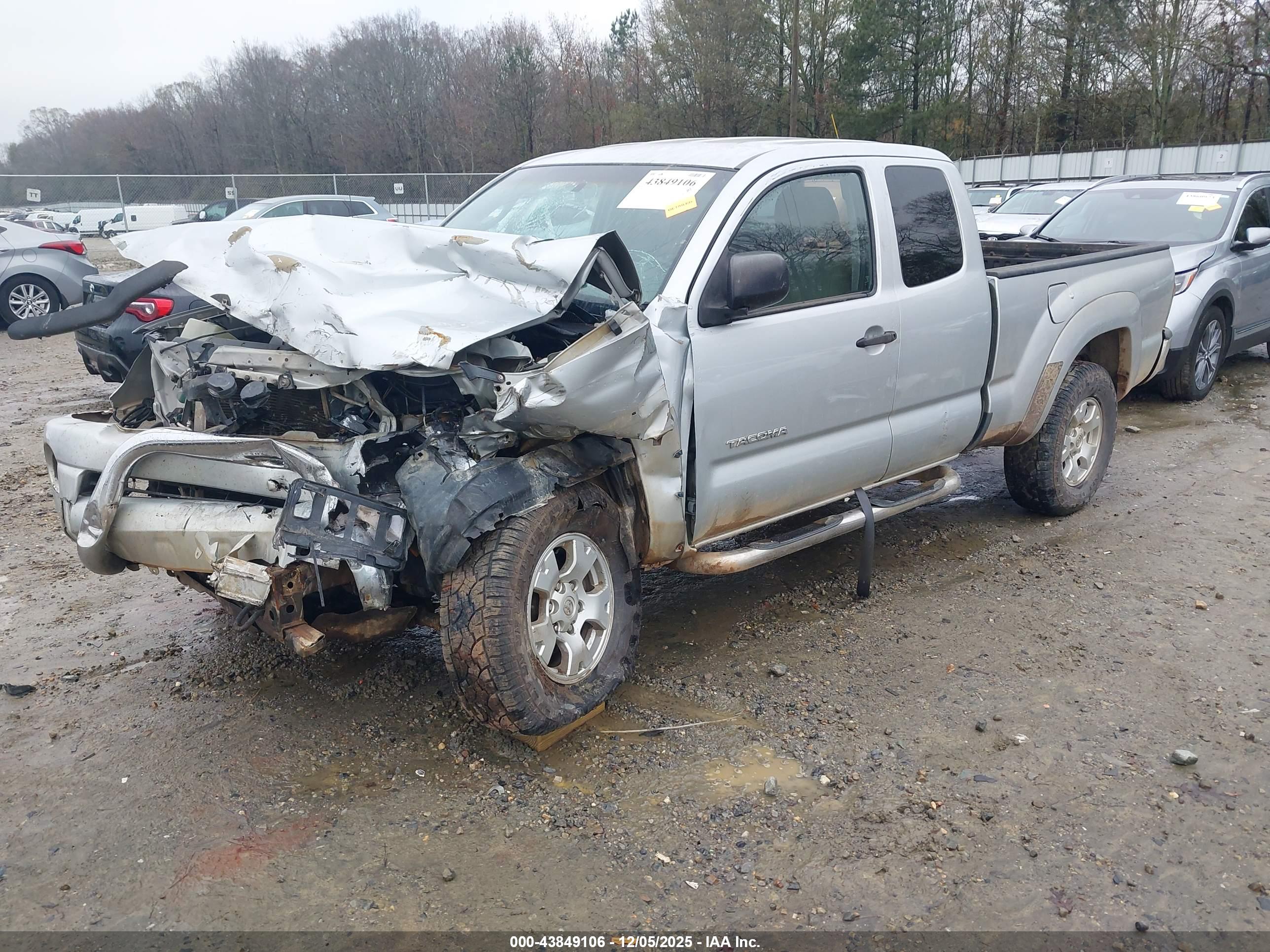 TOYOTA TACOMA image 2