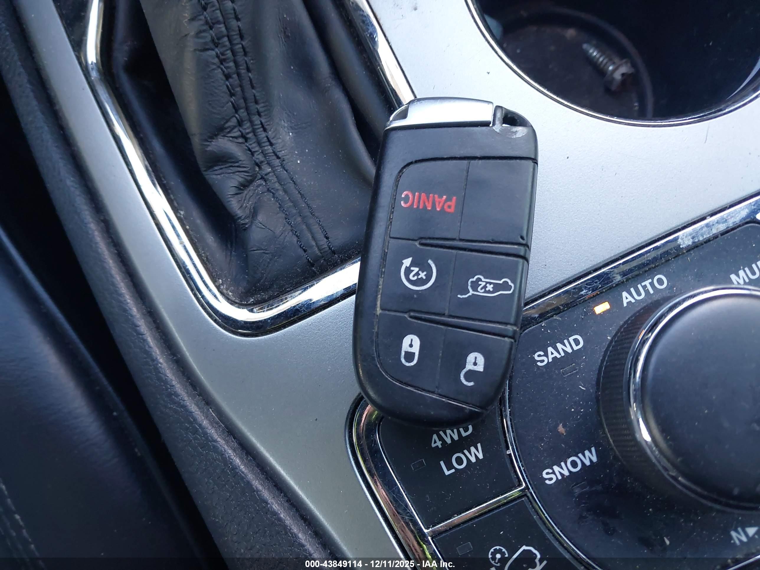 JEEP GRAND image 11
