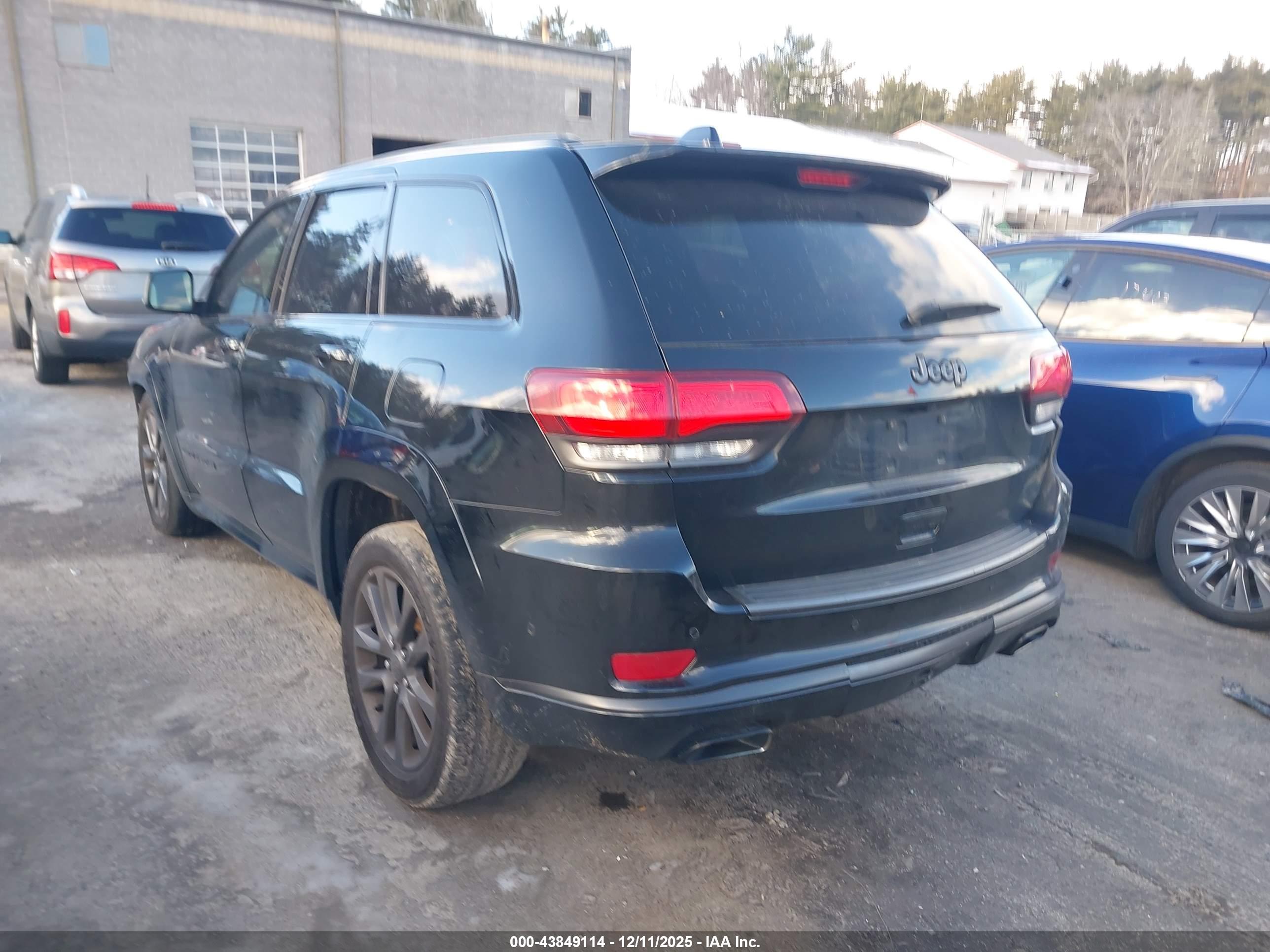 JEEP GRAND image 3