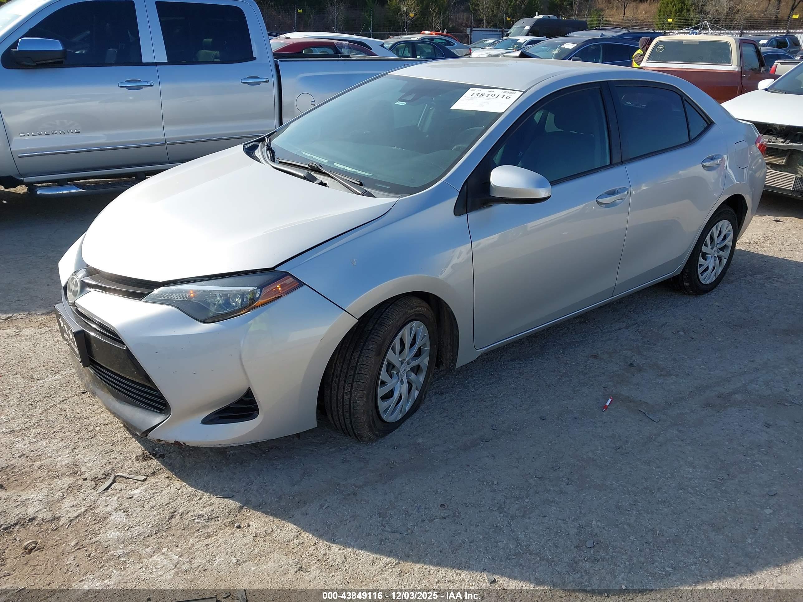 TOYOTA COROLLA image 2