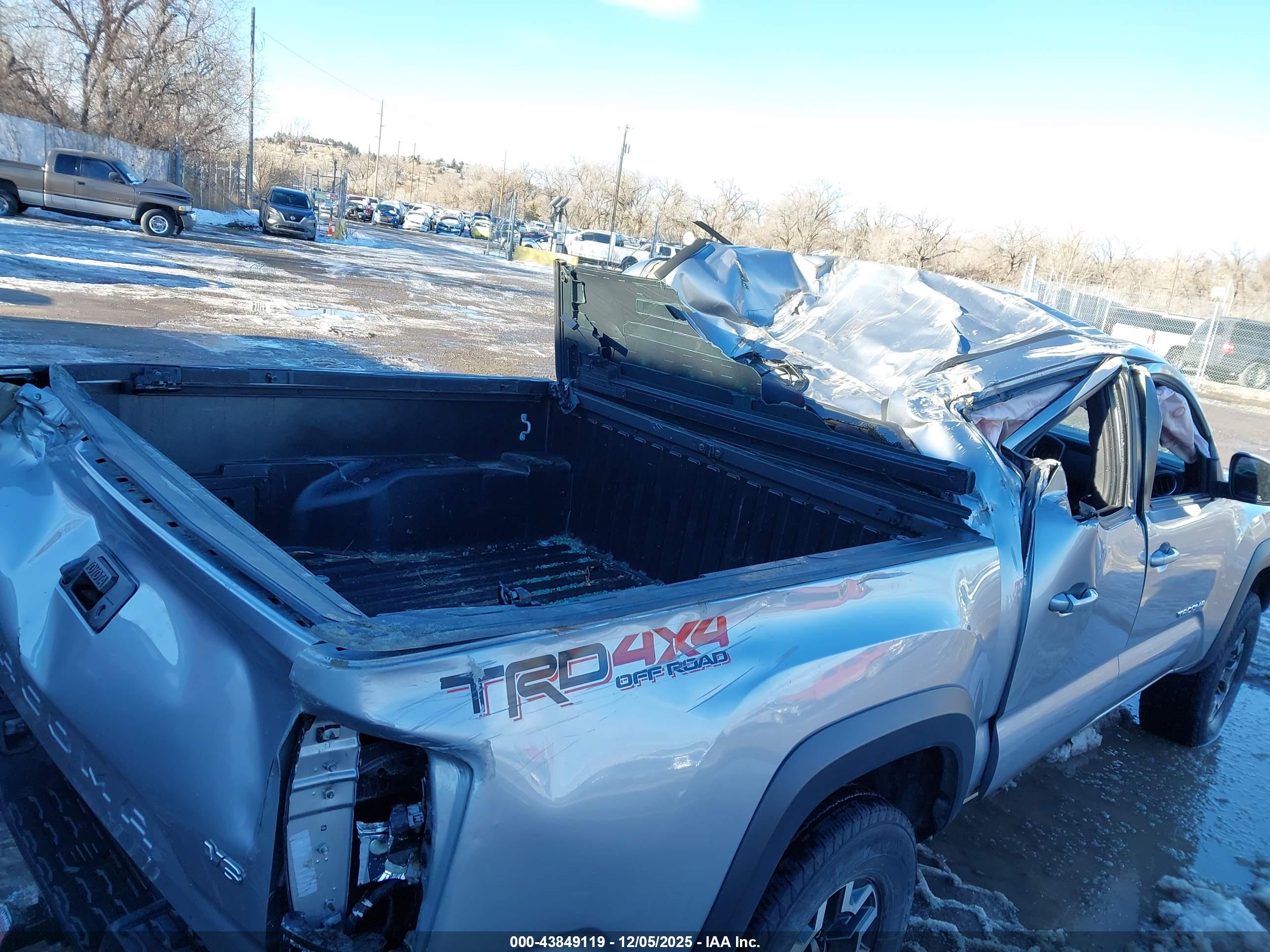TOYOTA TACOMA image 6