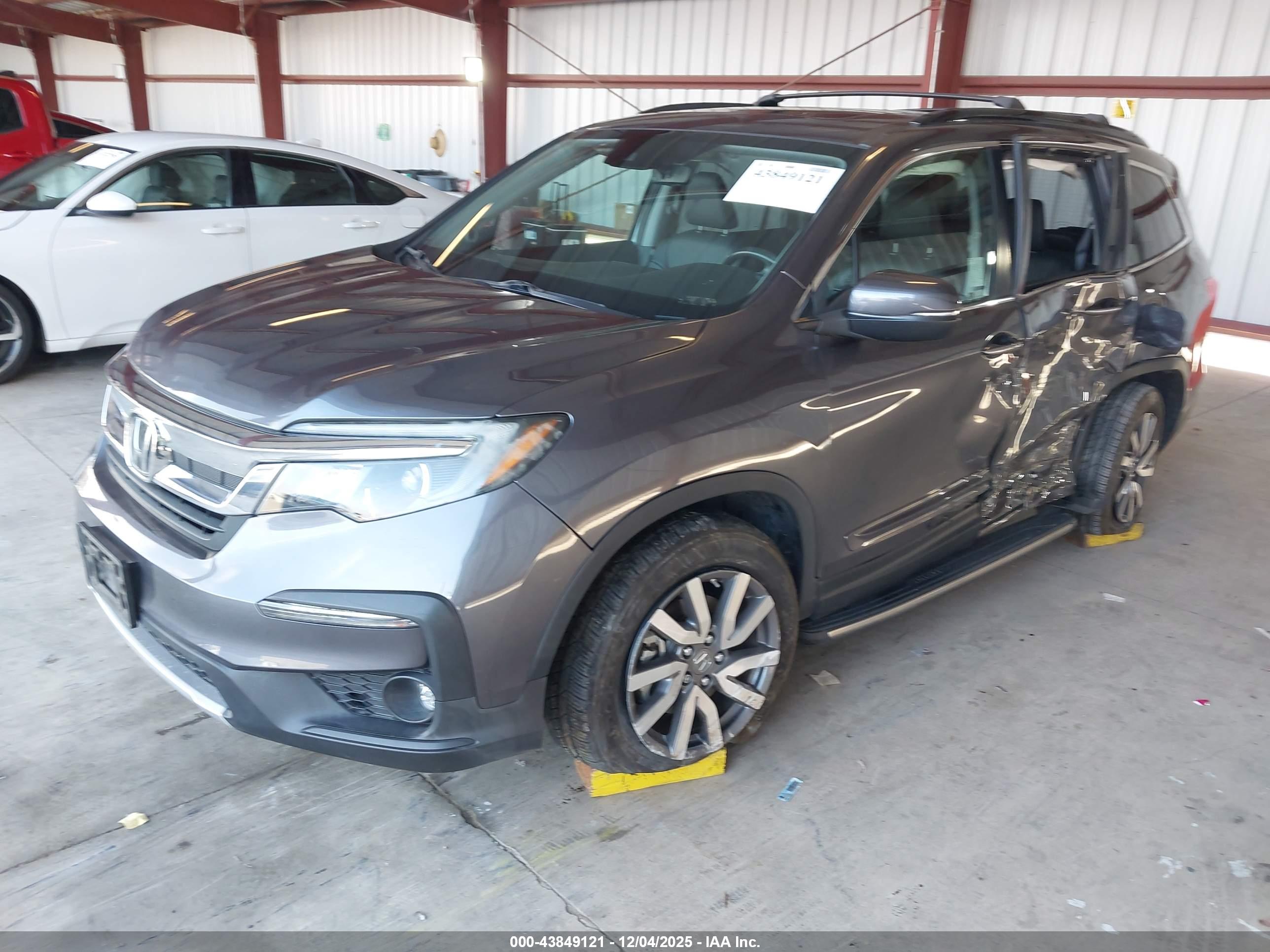 HONDA PILOT image 2
