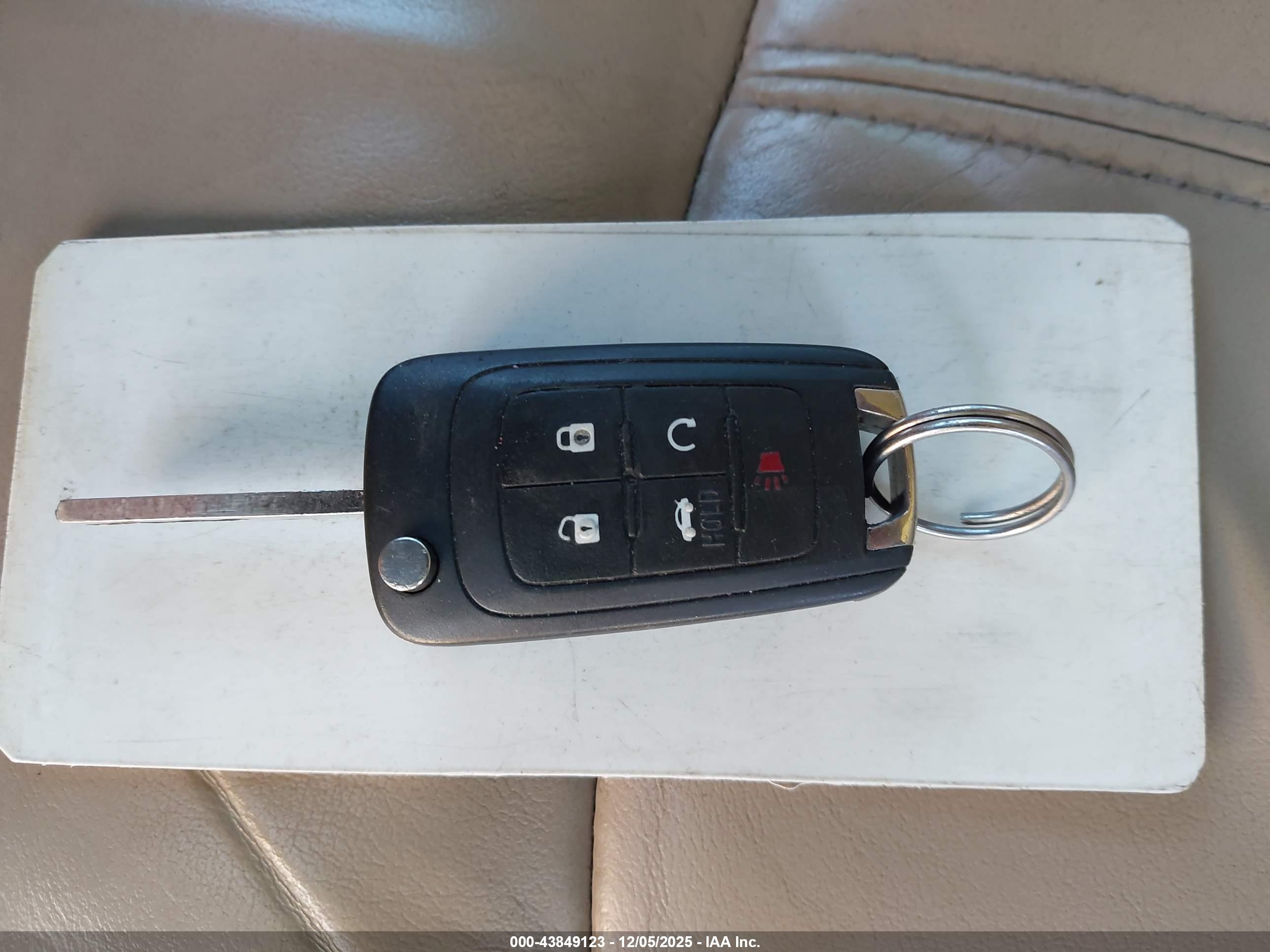 BUICK LACROSSE image 11