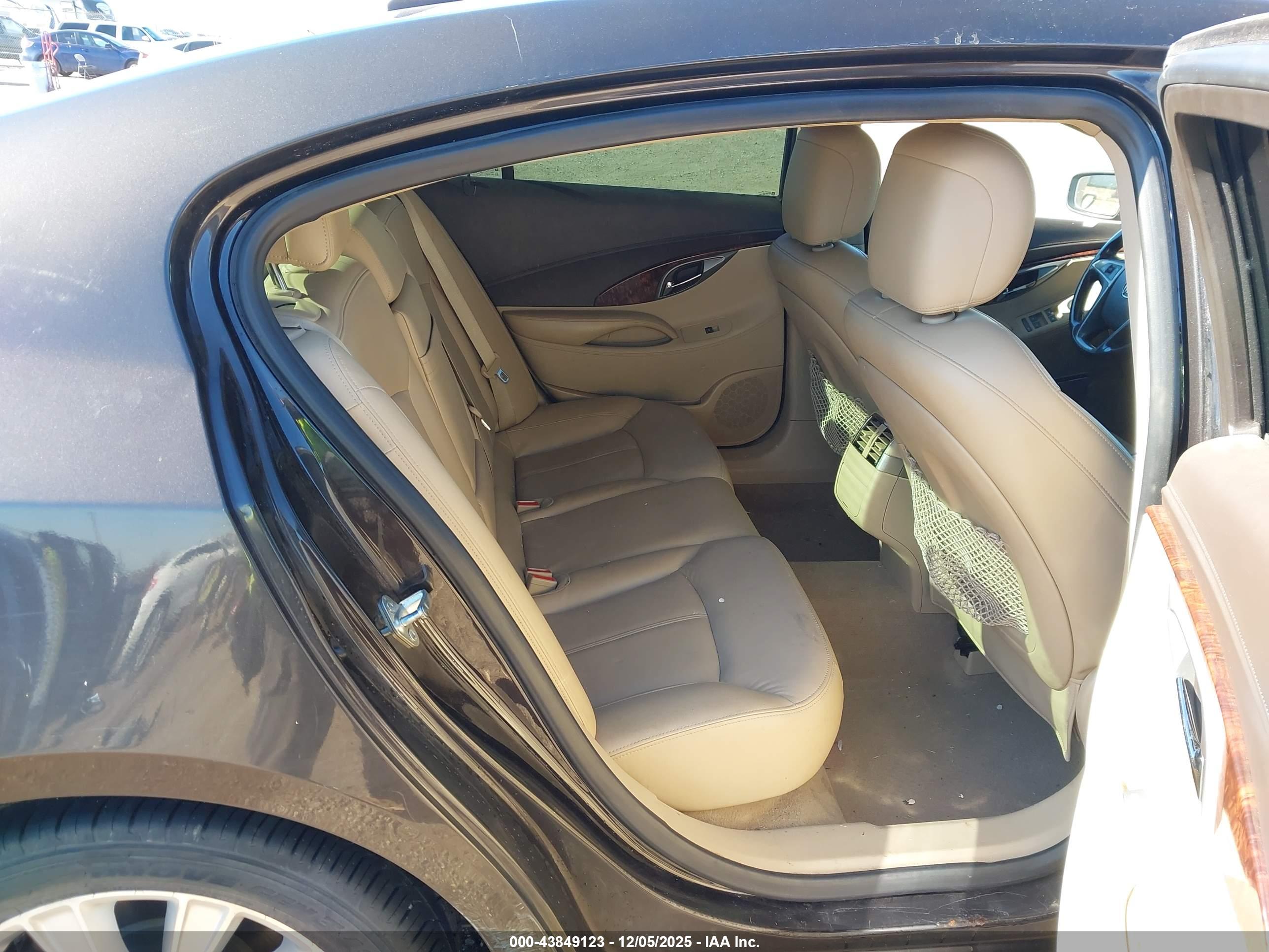 BUICK LACROSSE image 8