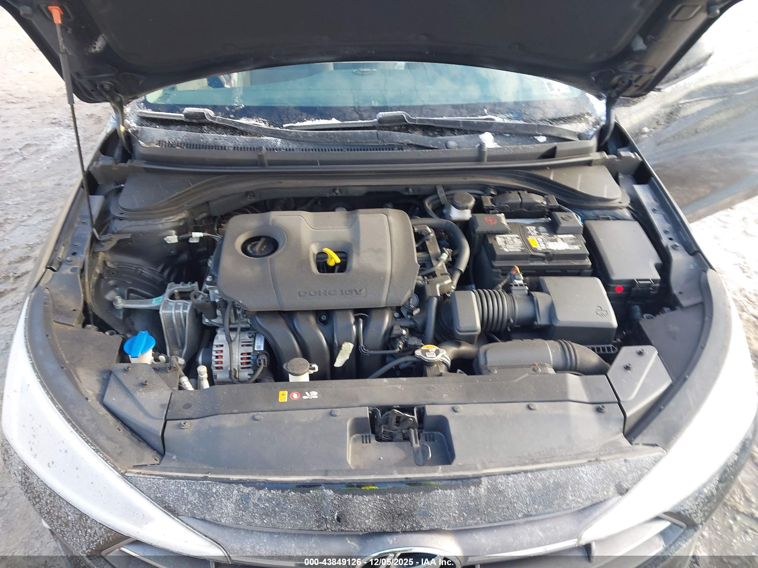 HYUNDAI ELANTRA image 10