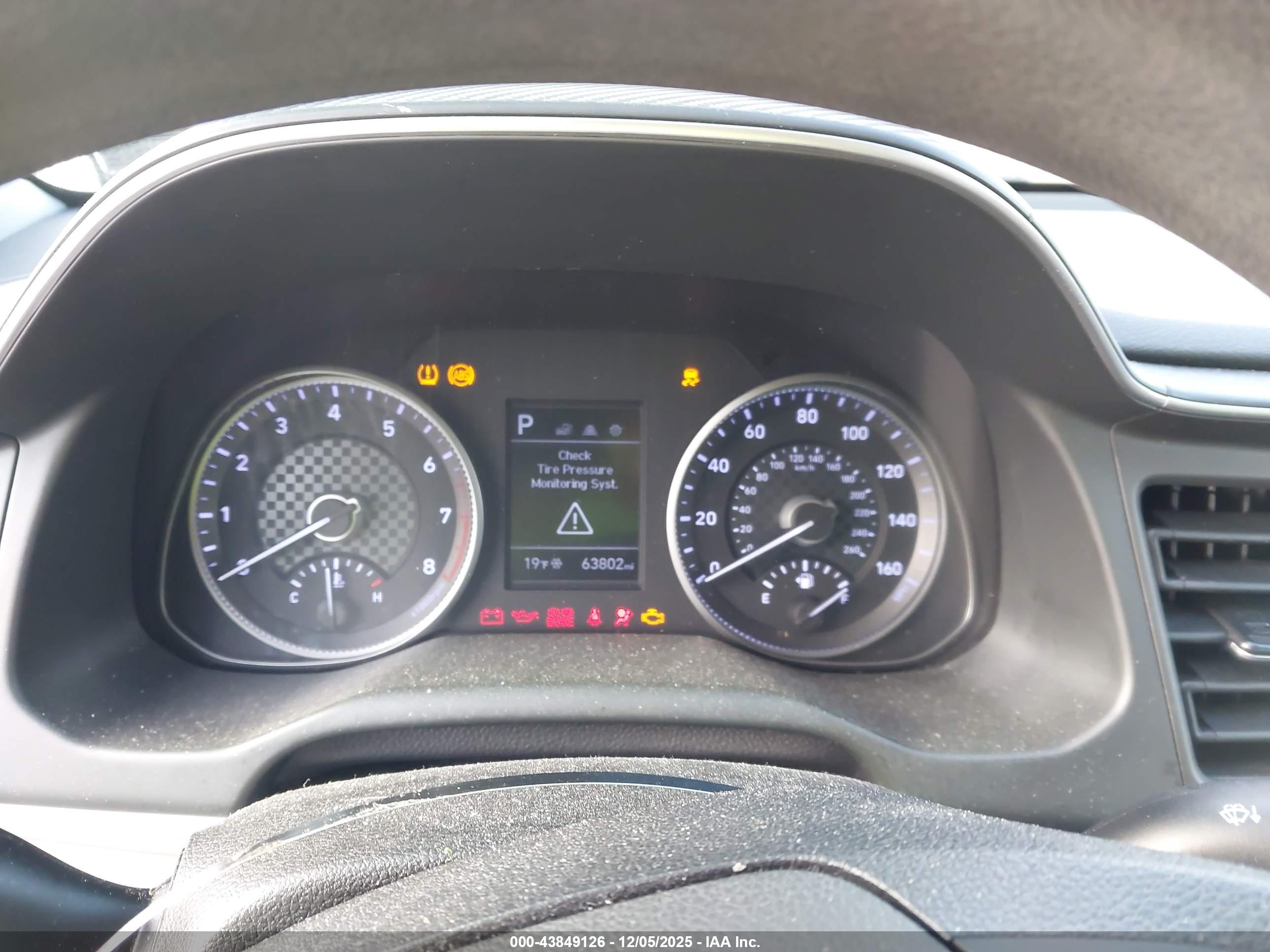 HYUNDAI ELANTRA image 7