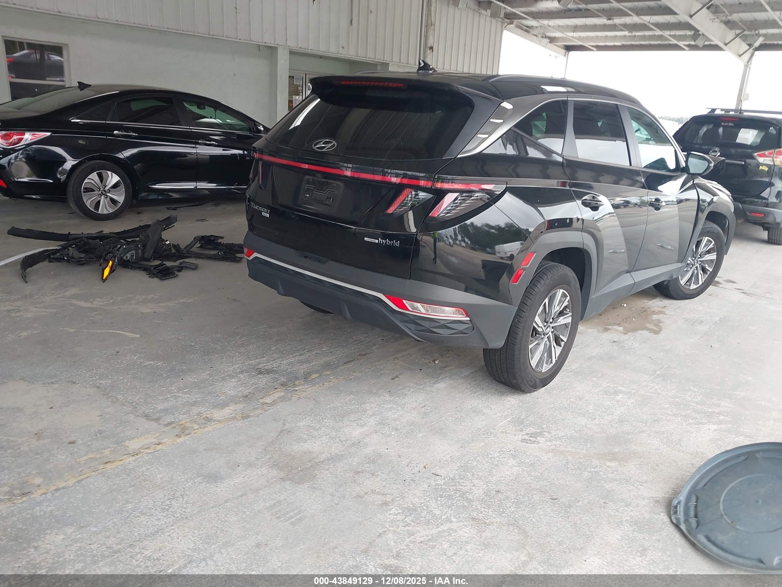 HYUNDAI TUCSON image 4