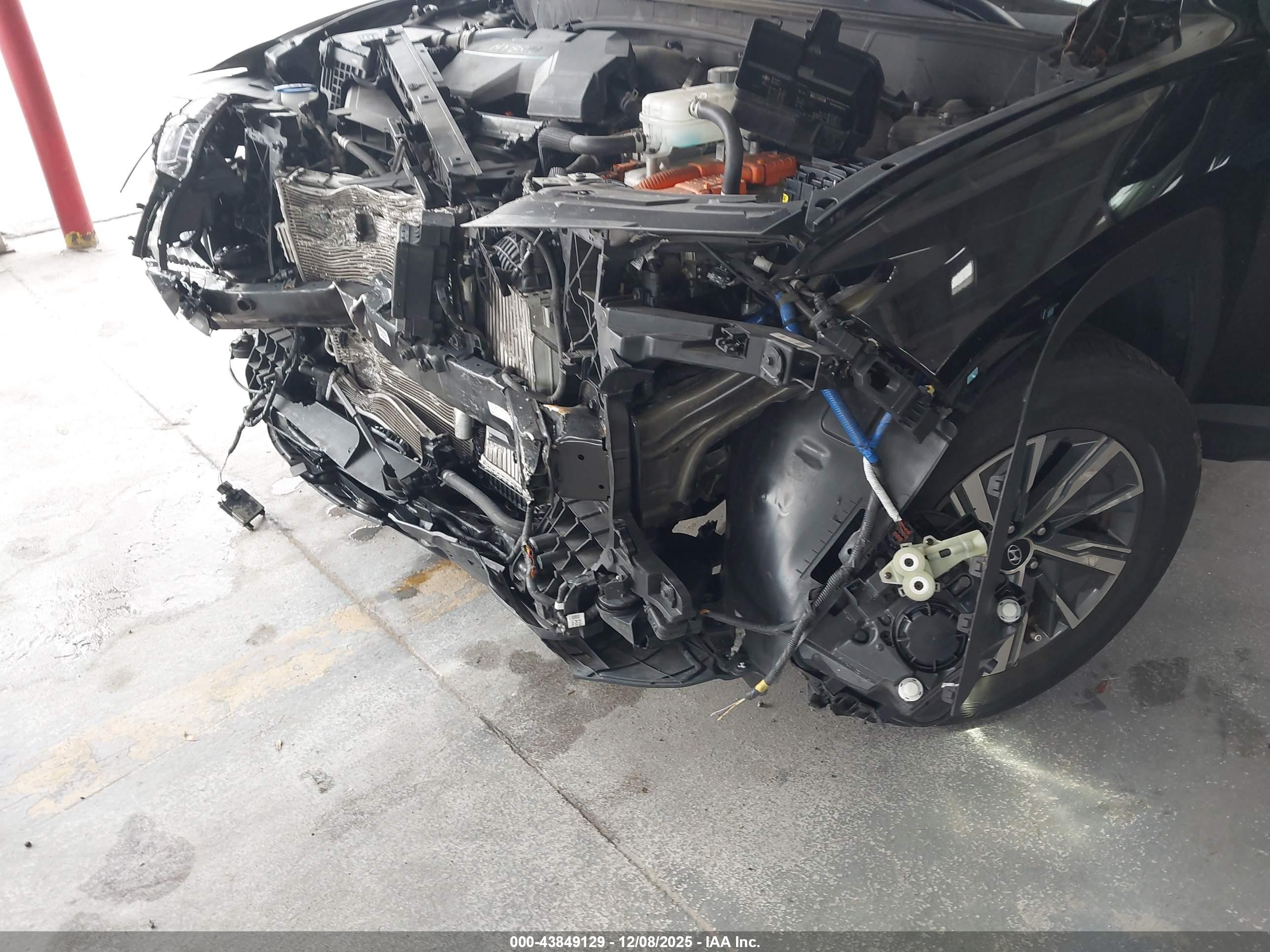 HYUNDAI TUCSON image 6