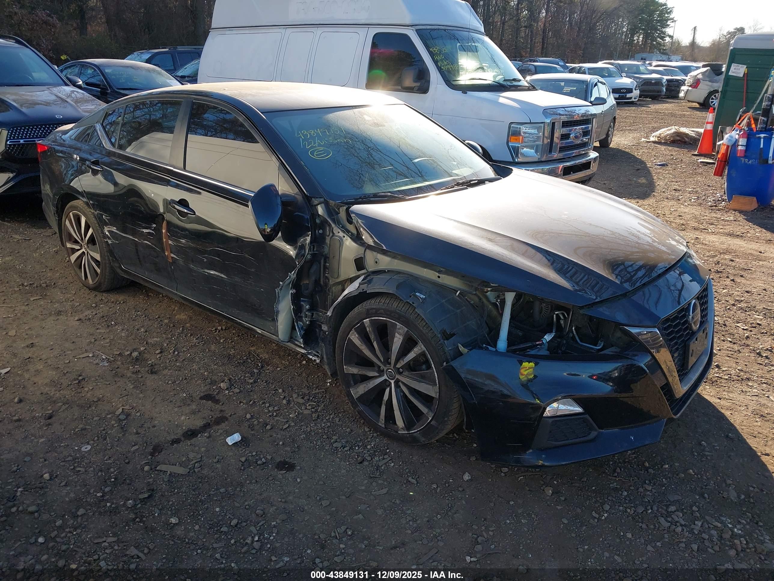 NISSAN ALTIMA image 6