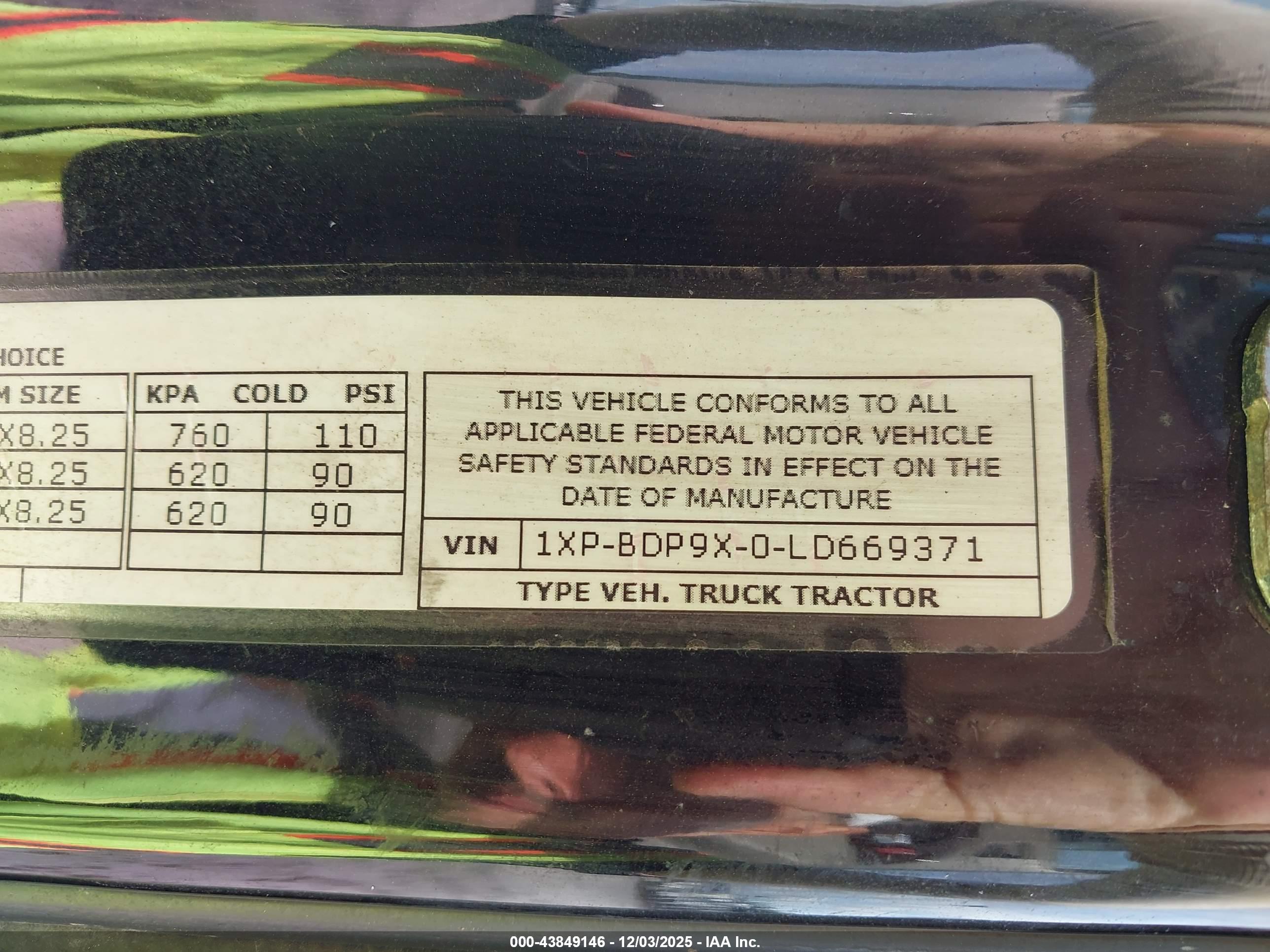 PETERBILT 579 image 9
