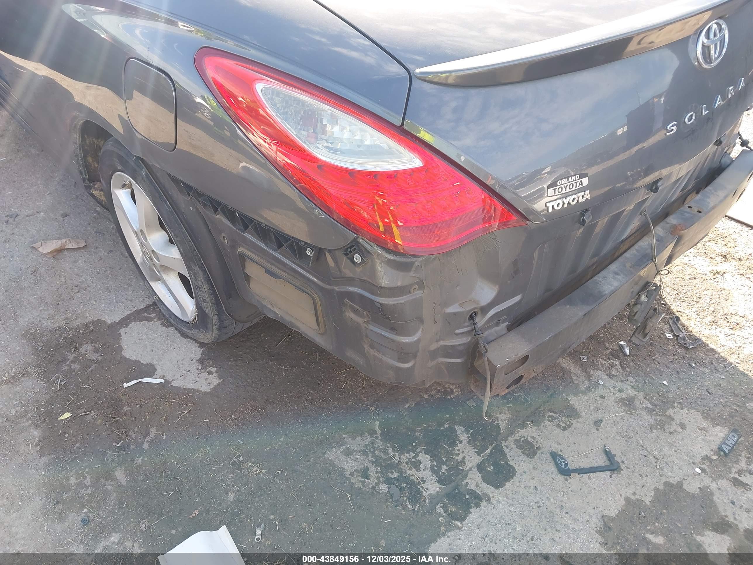 TOYOTA CAMRY image 6