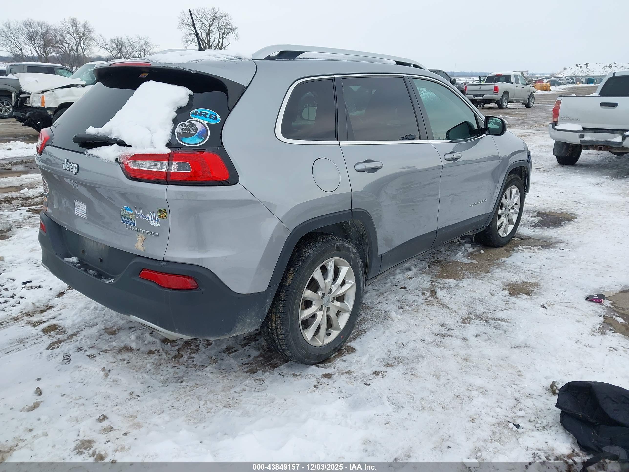 JEEP CHEROKEE image 4