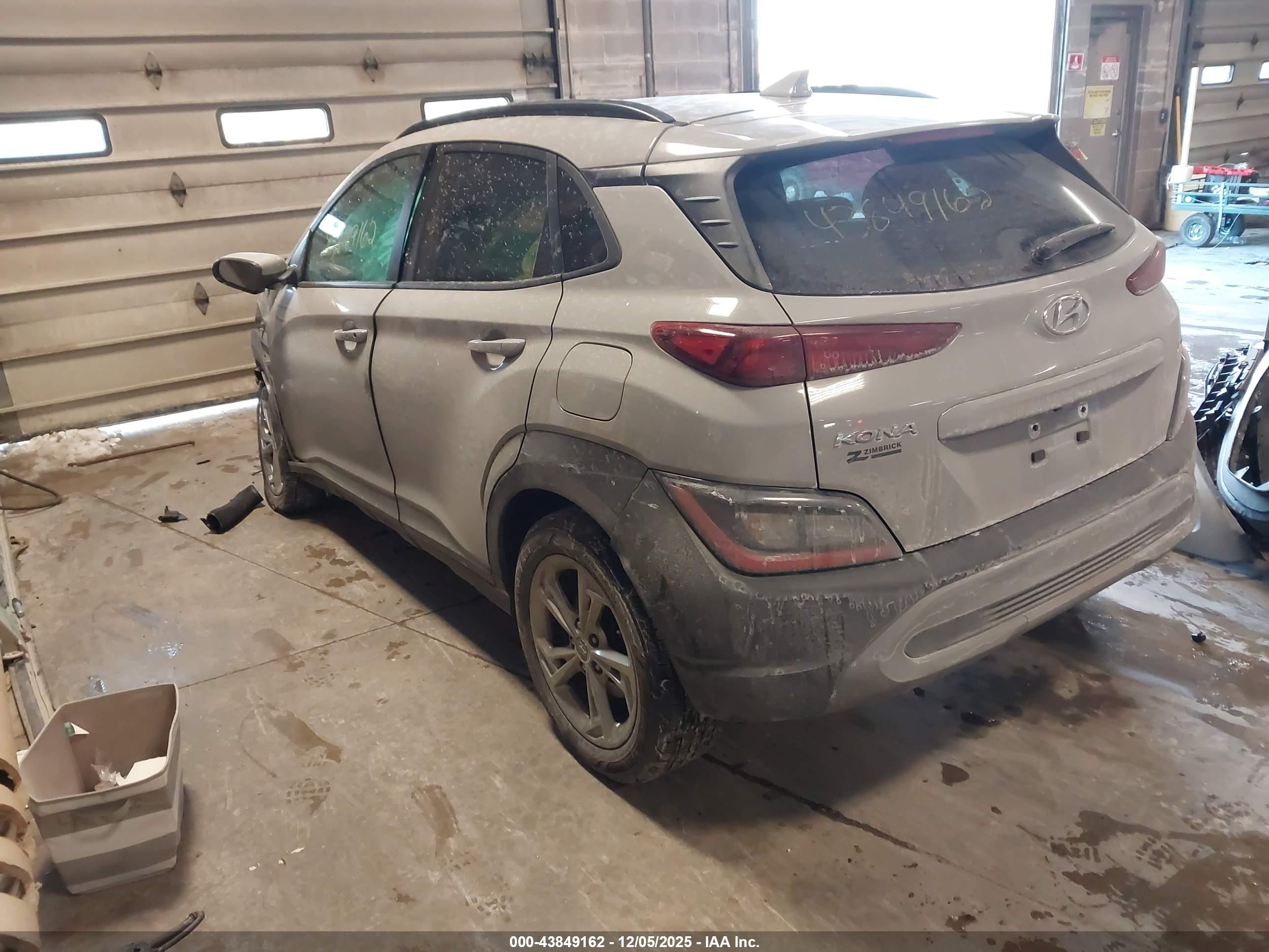 HYUNDAI KONA image 3
