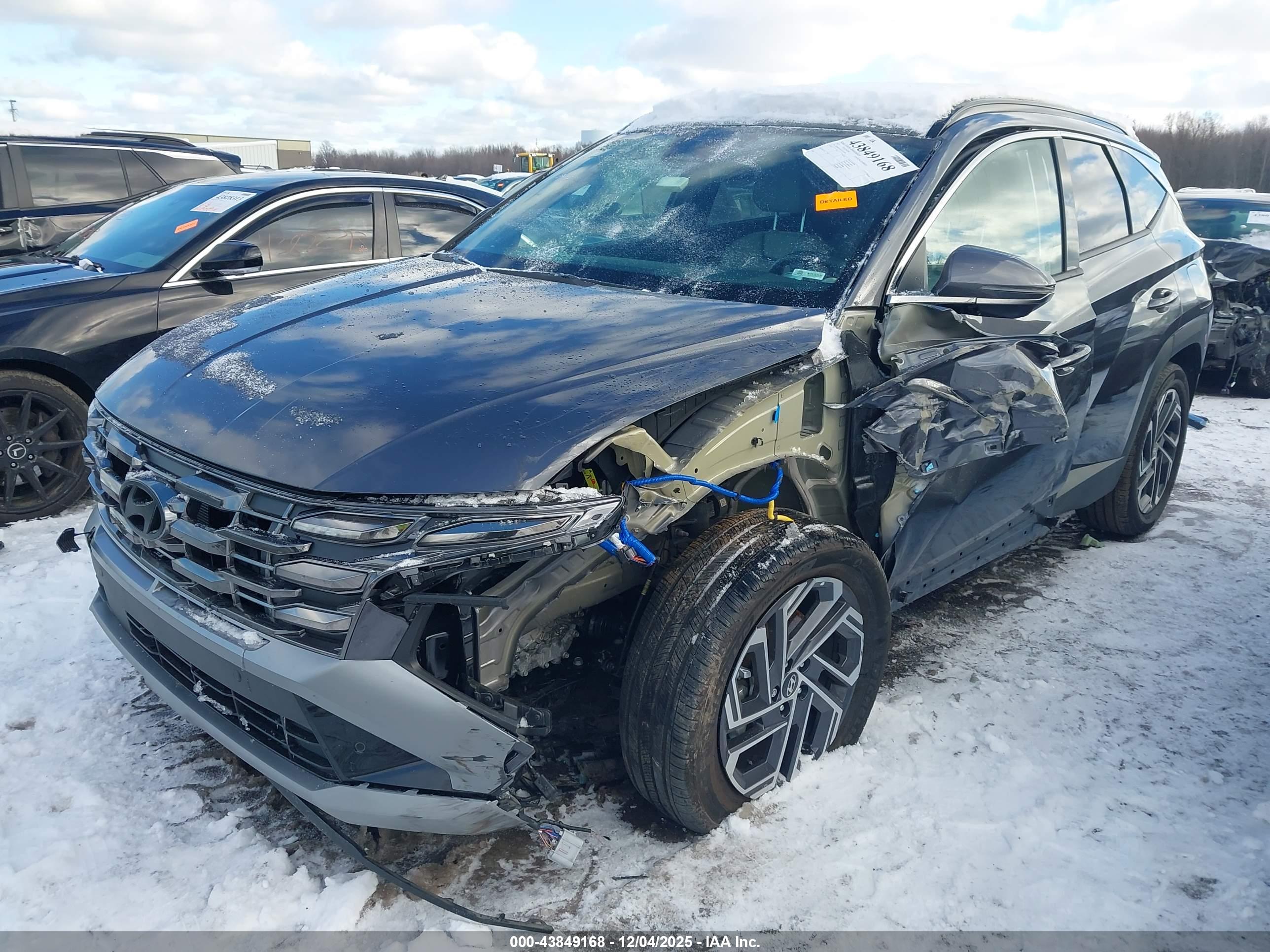 HYUNDAI TUCSON image 2