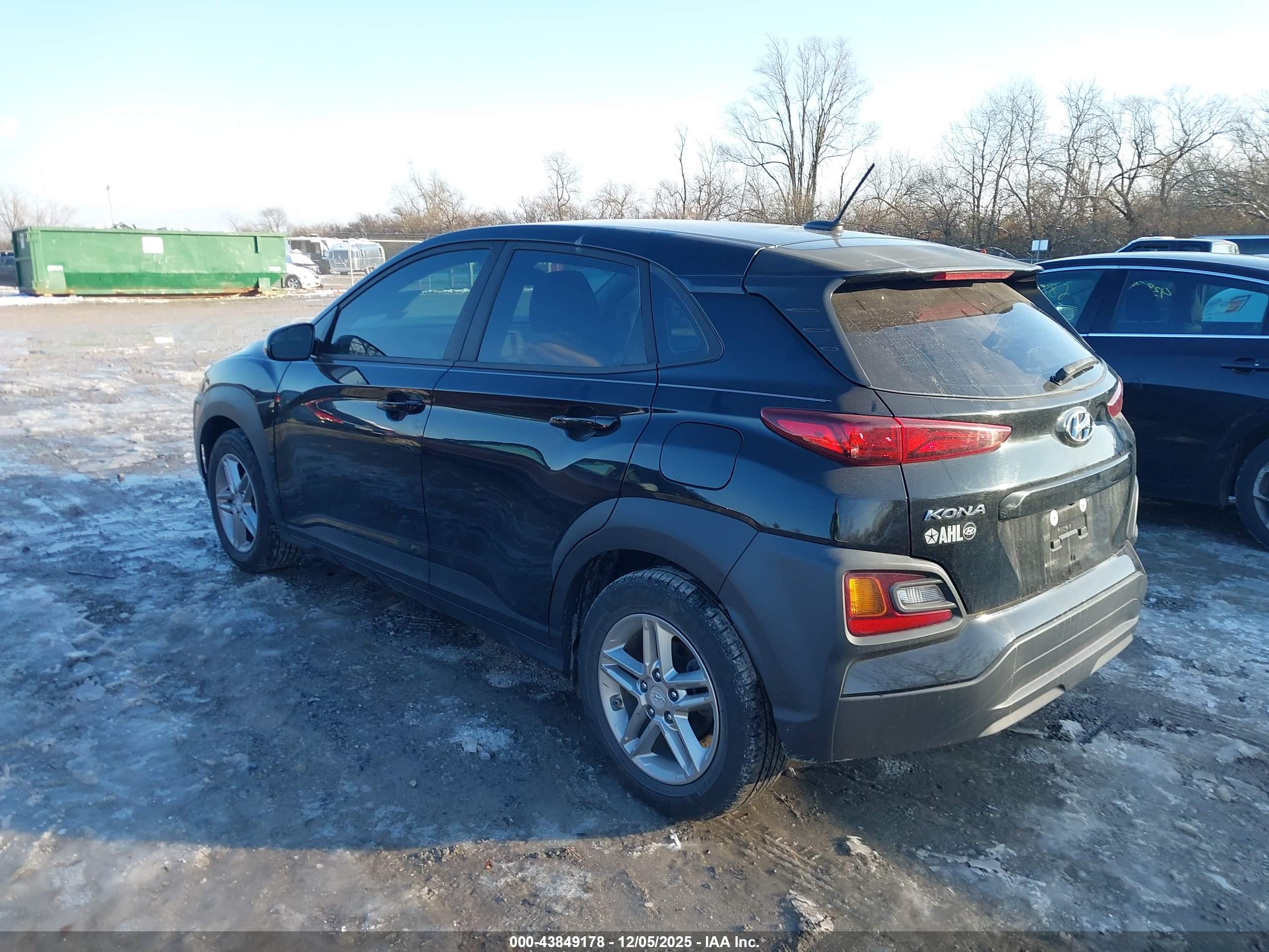 HYUNDAI KONA image 3
