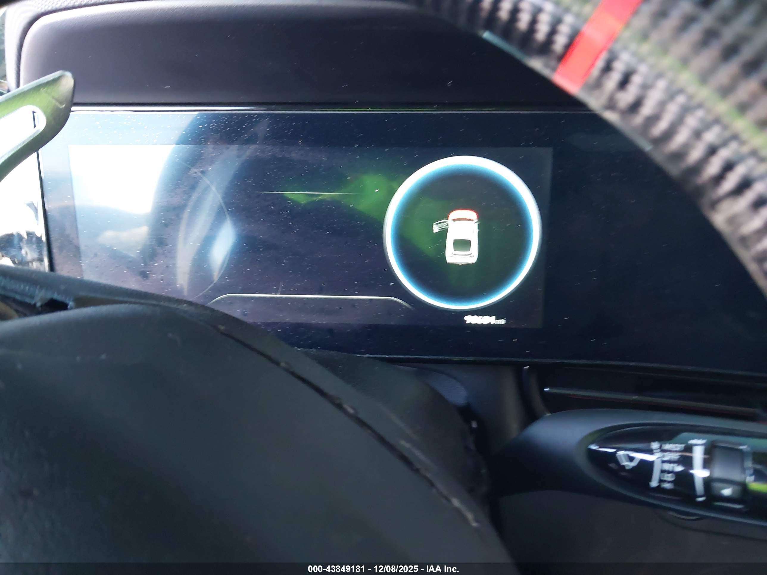 HYUNDAI ELANTRA image 7