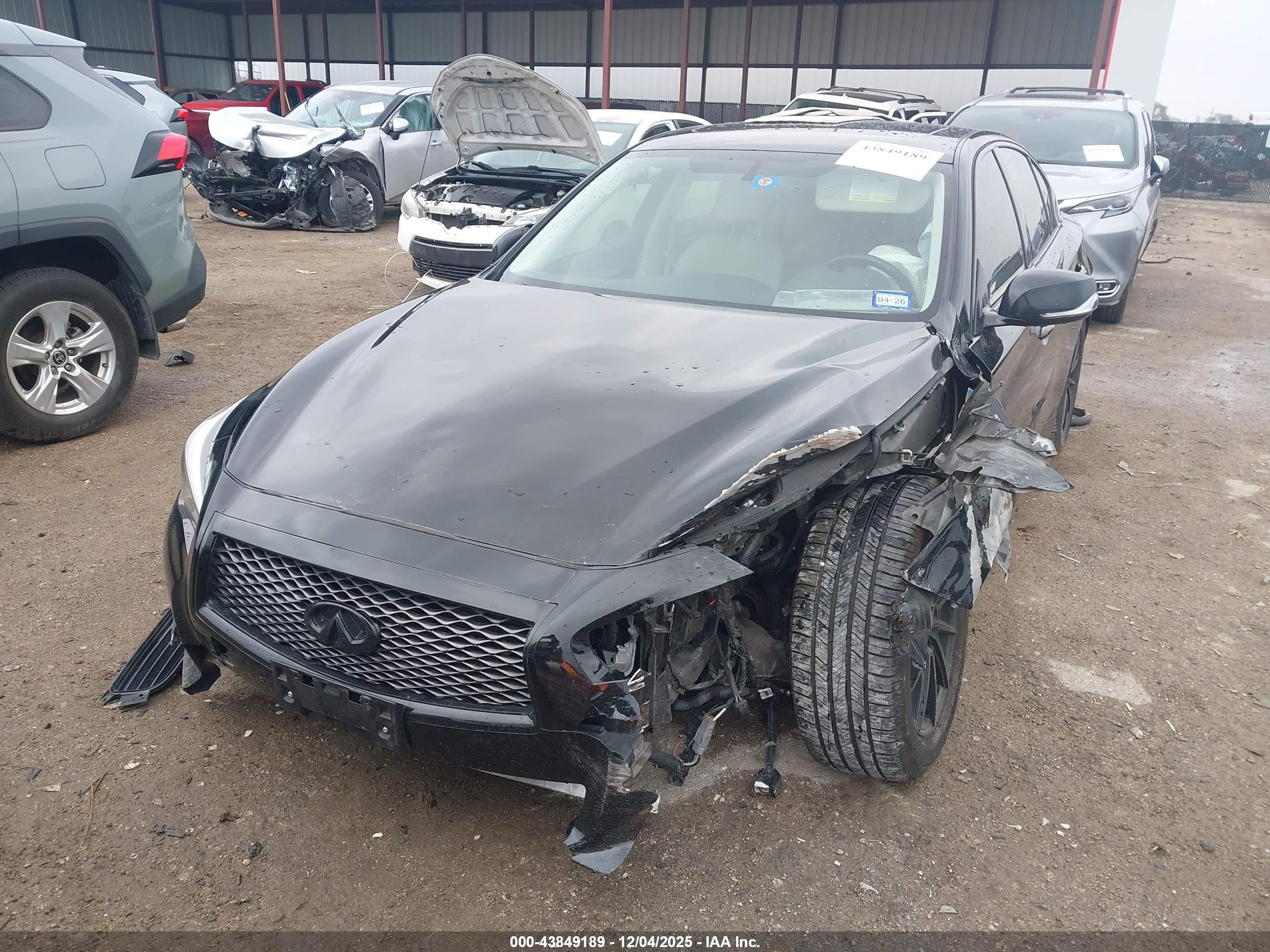 INFINITI Q50 image 2