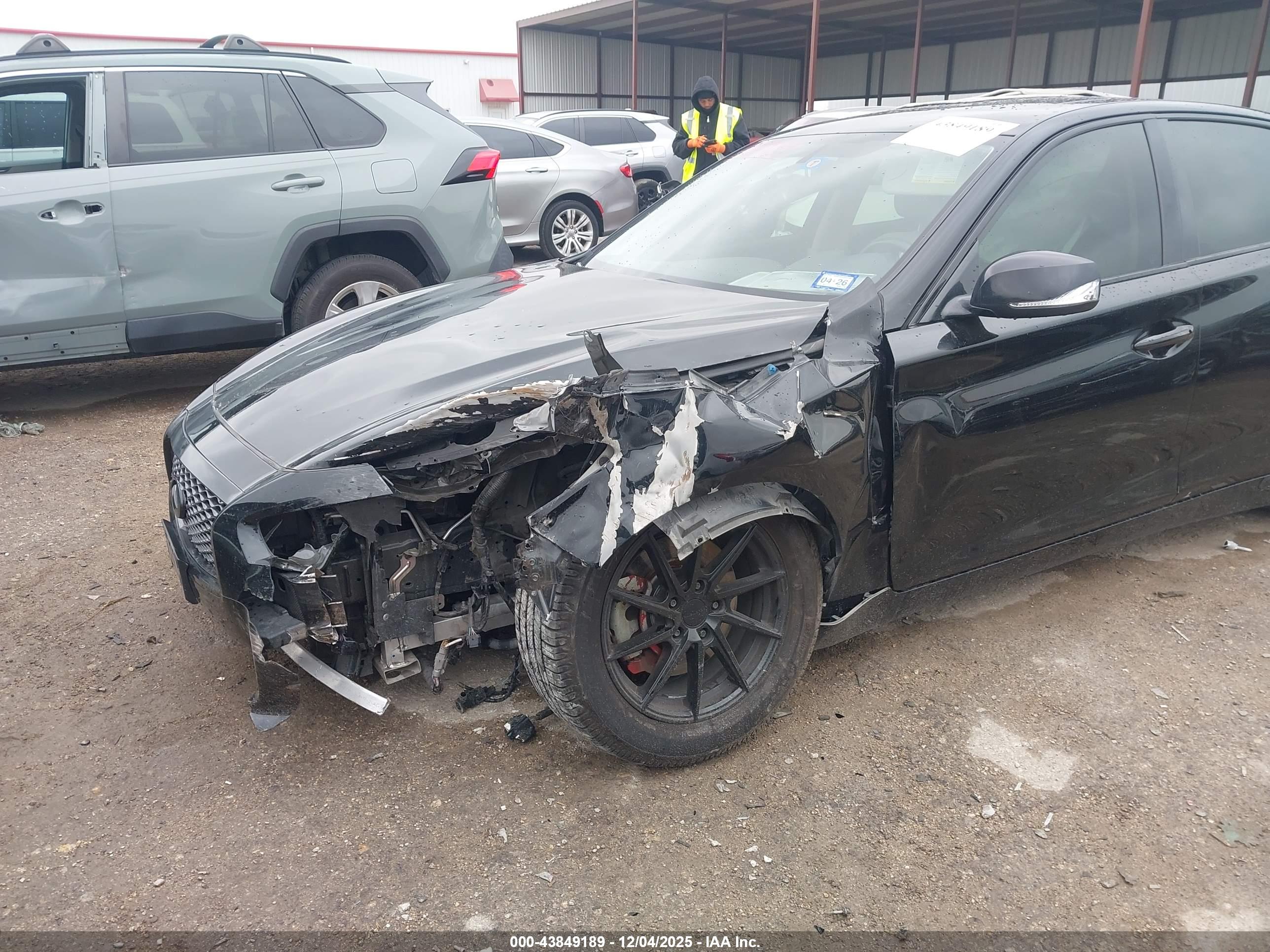INFINITI Q50 image 6