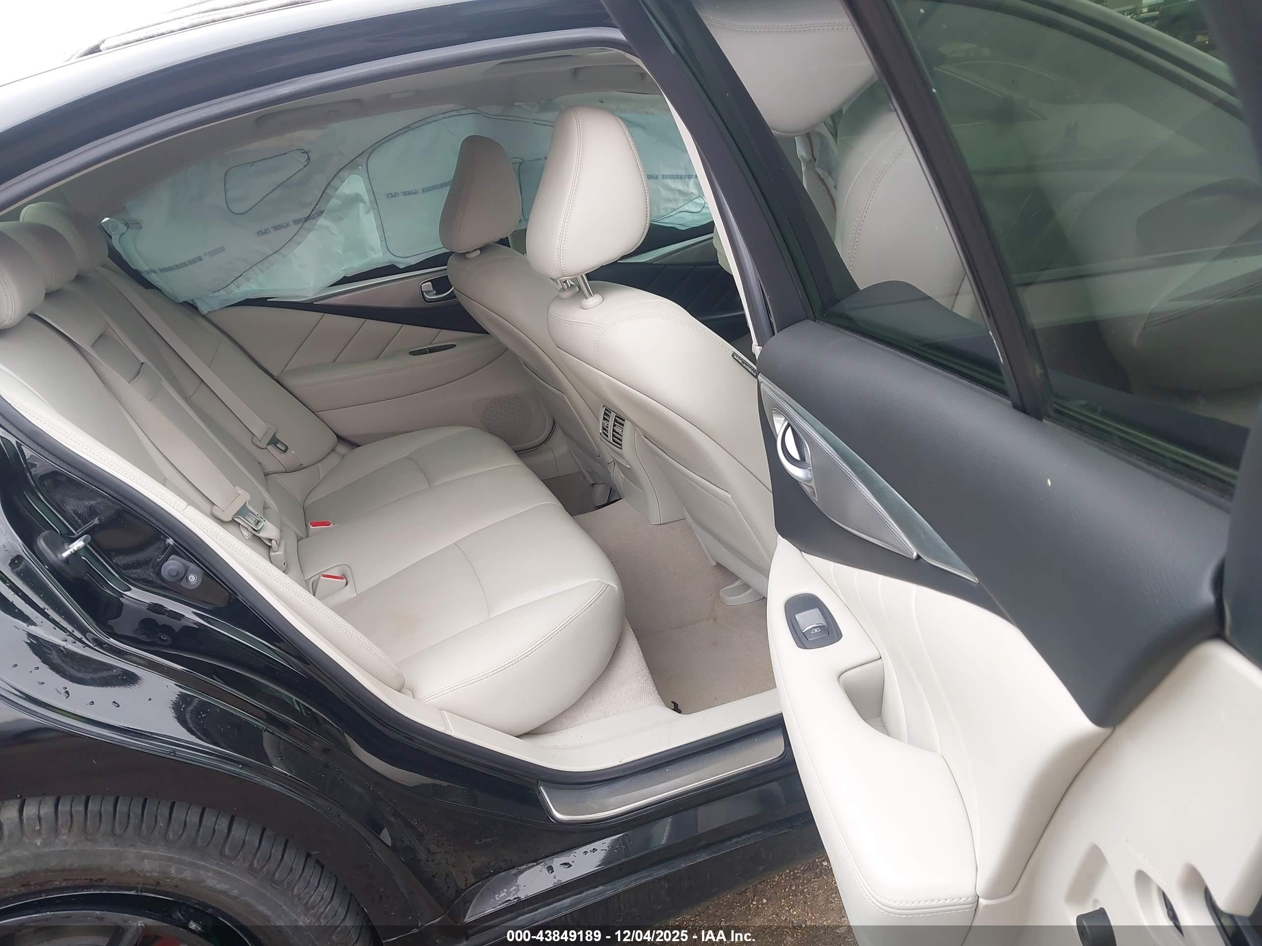 INFINITI Q50 image 8