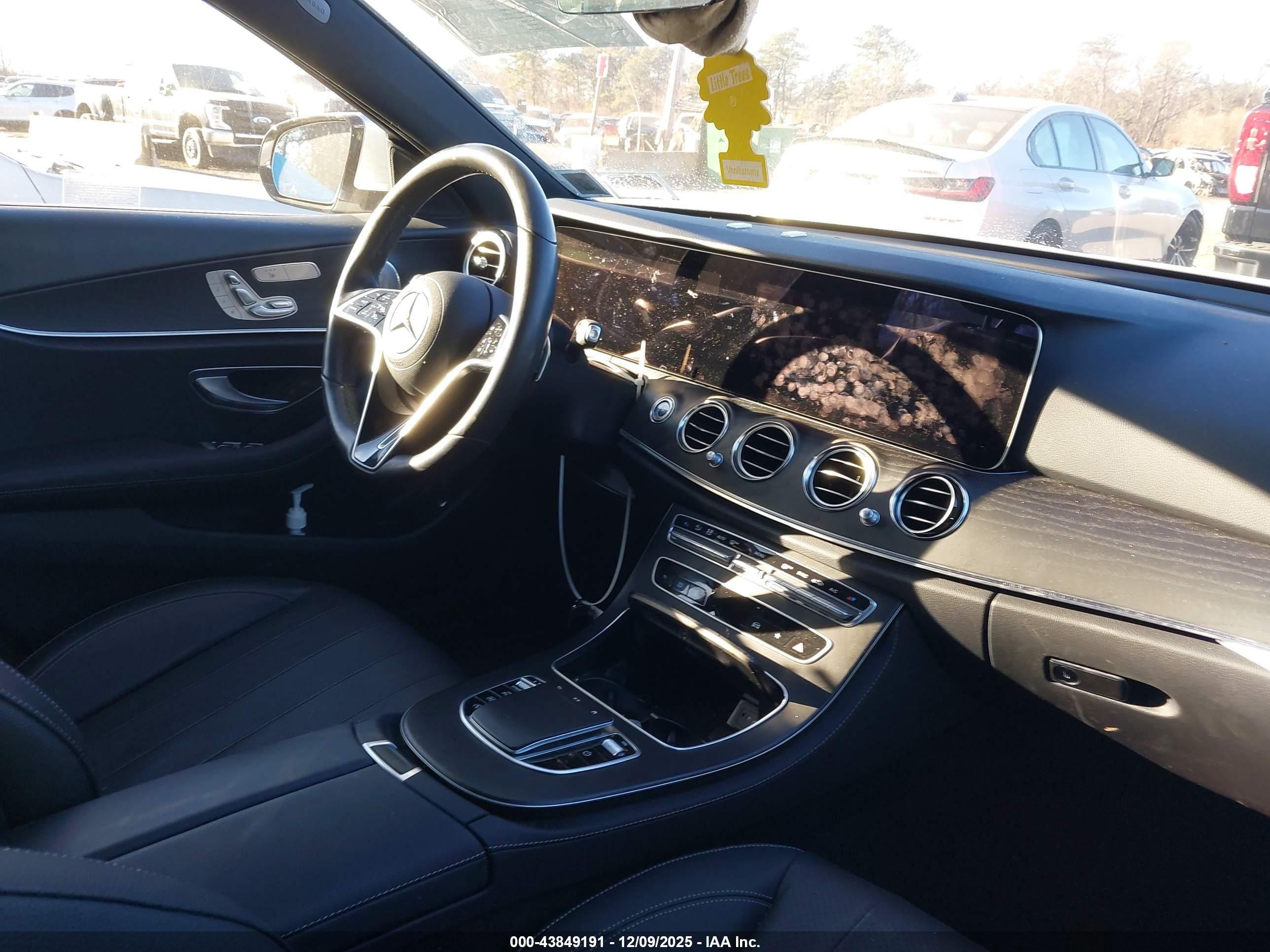 MERCEDES-BENZ E image 5