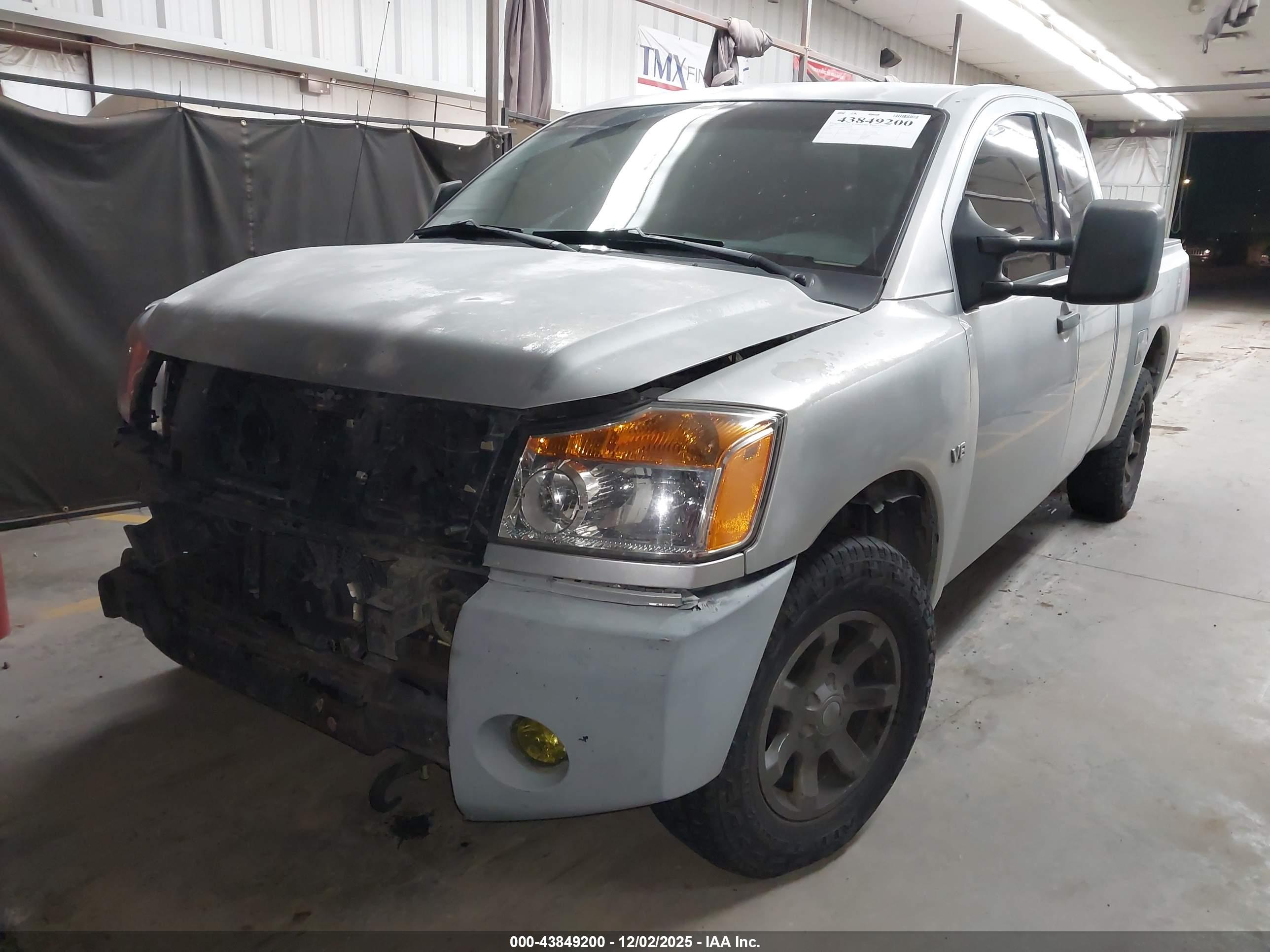 NISSAN TITAN image 2