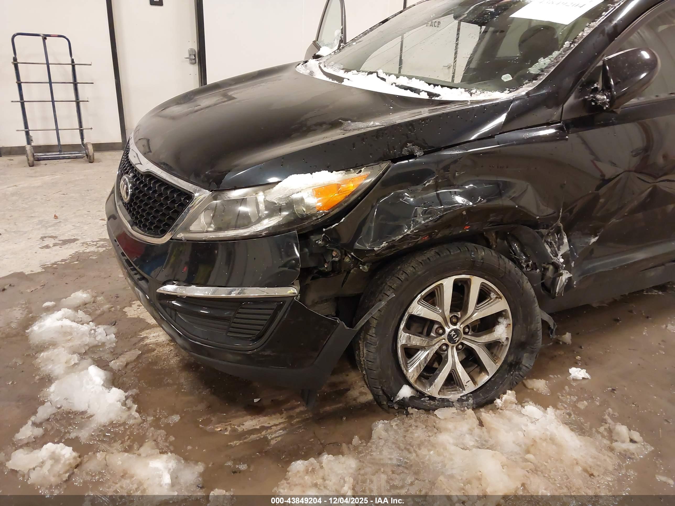 KIA SPORTAGE image 6