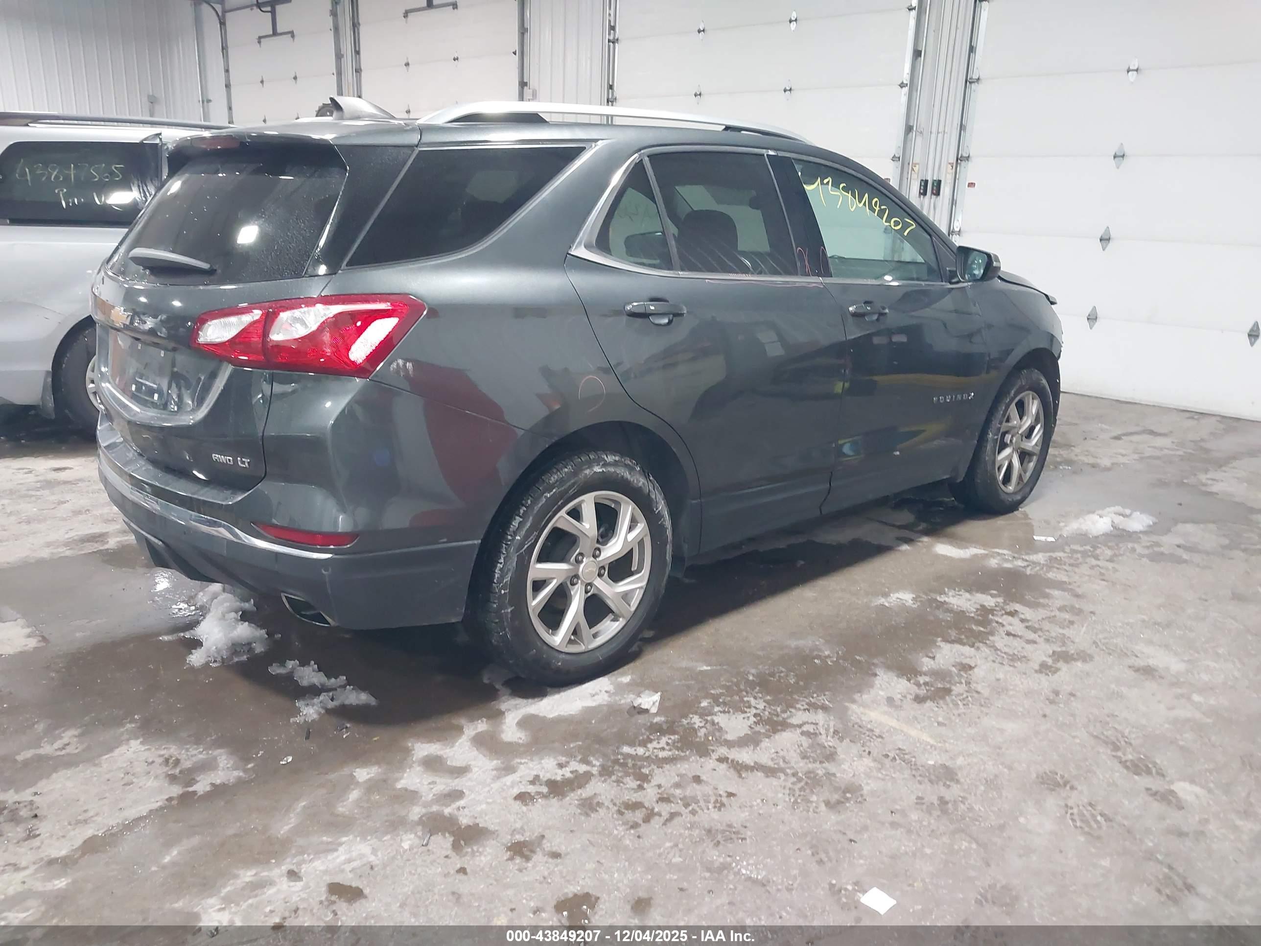 CHEVROLET EQUINOX image 4