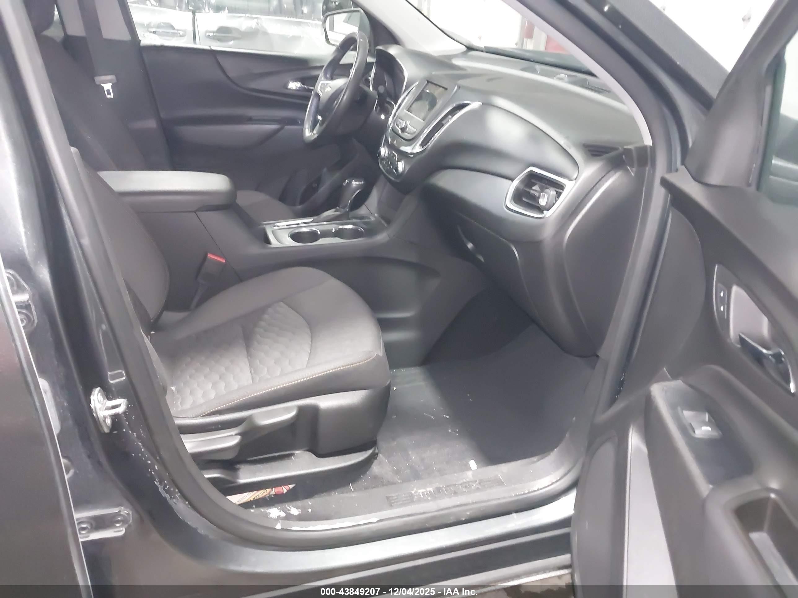 CHEVROLET EQUINOX image 5