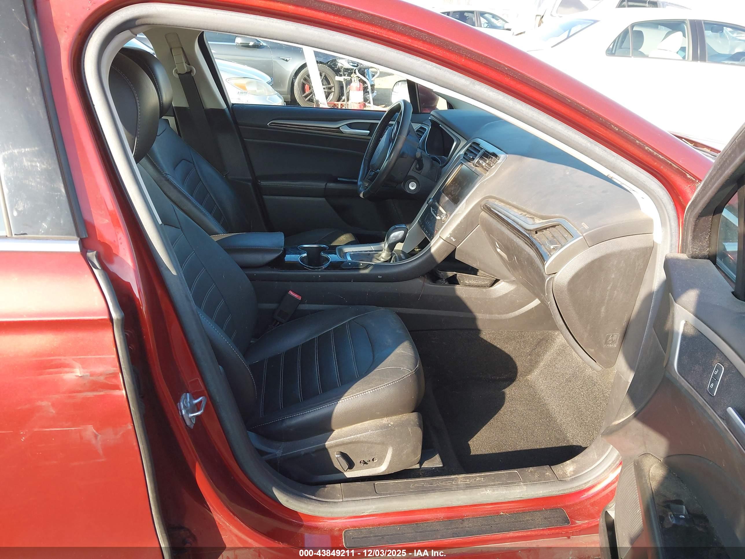 FORD FUSION image 5