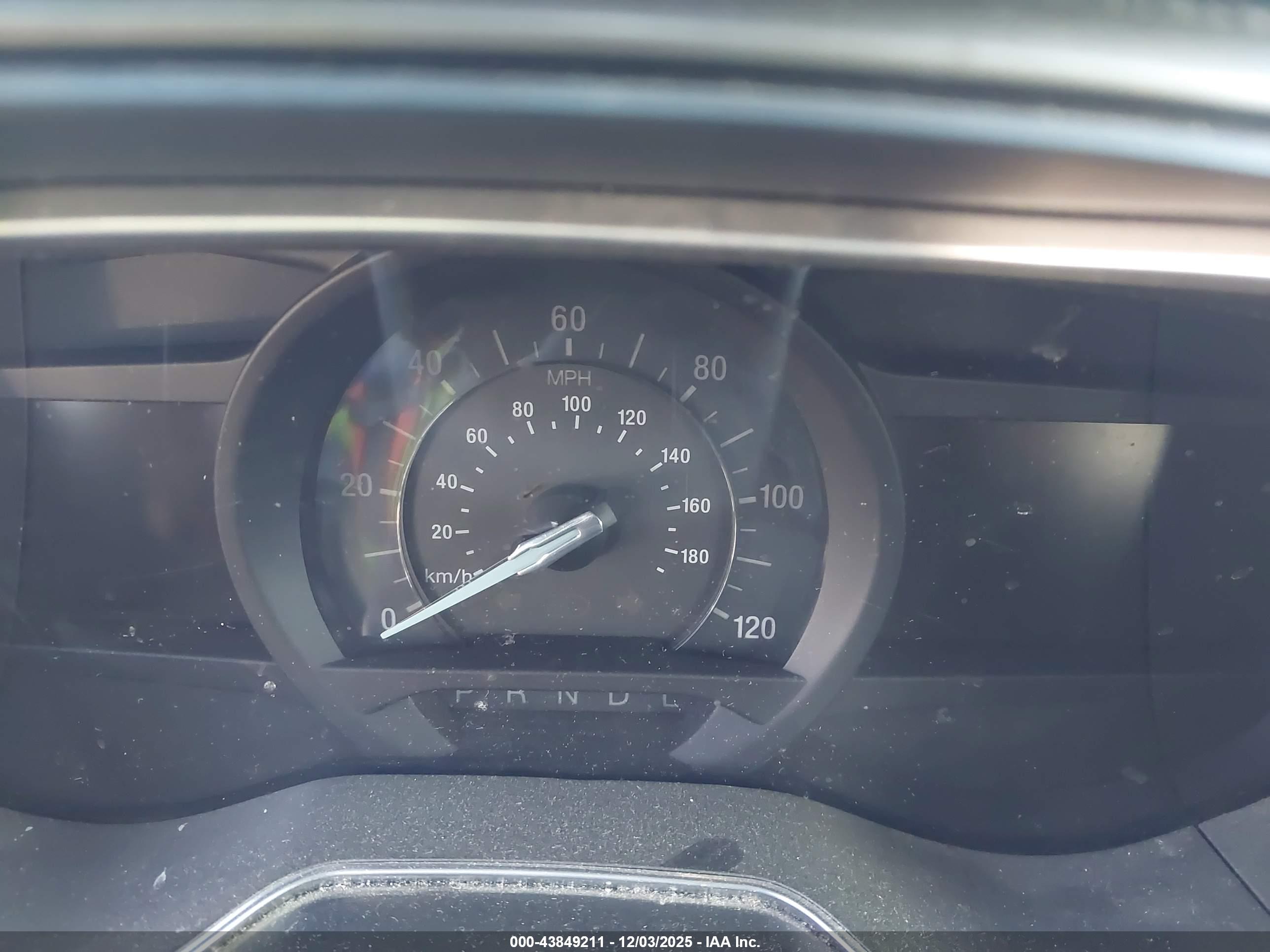 FORD FUSION image 7