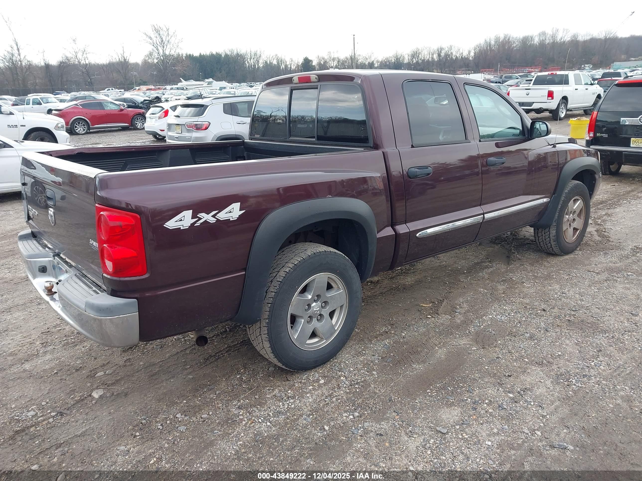 DODGE DAKOTA image 4