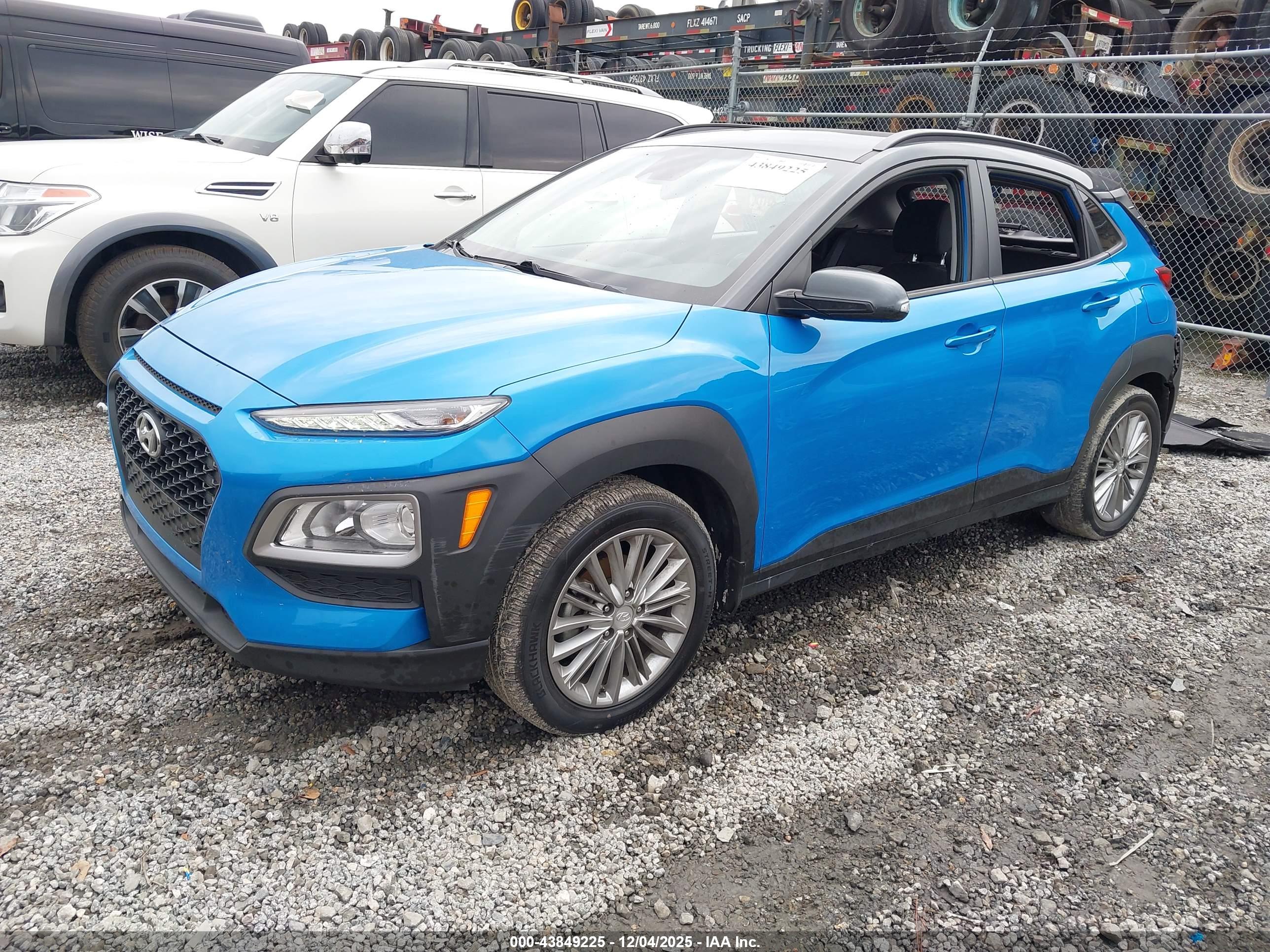 HYUNDAI KONA image 2