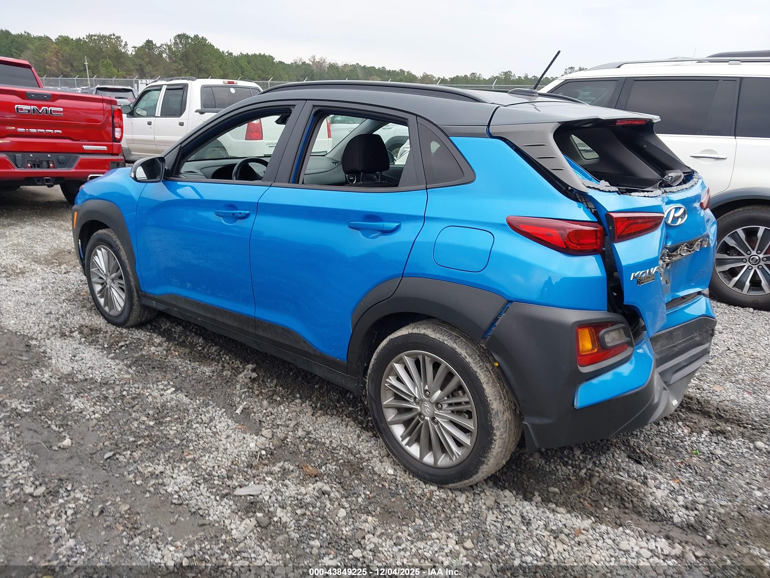 HYUNDAI KONA image 3