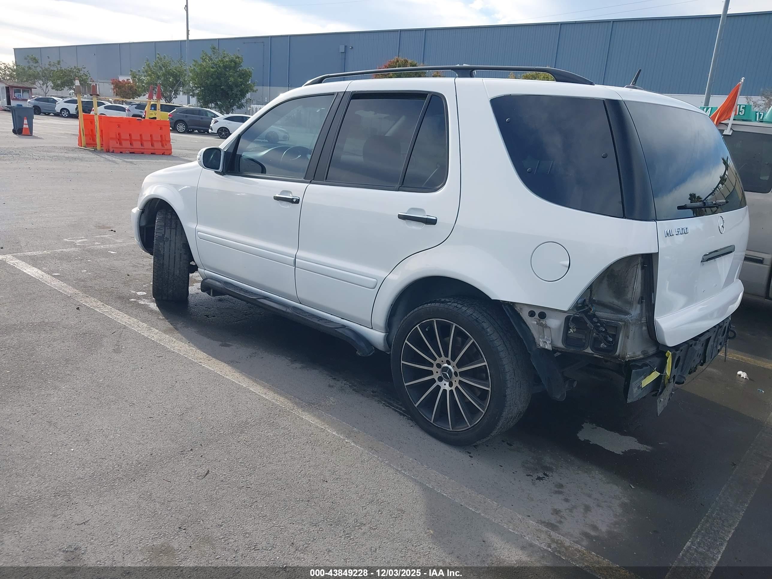 MERCEDES-BENZ ML image 3