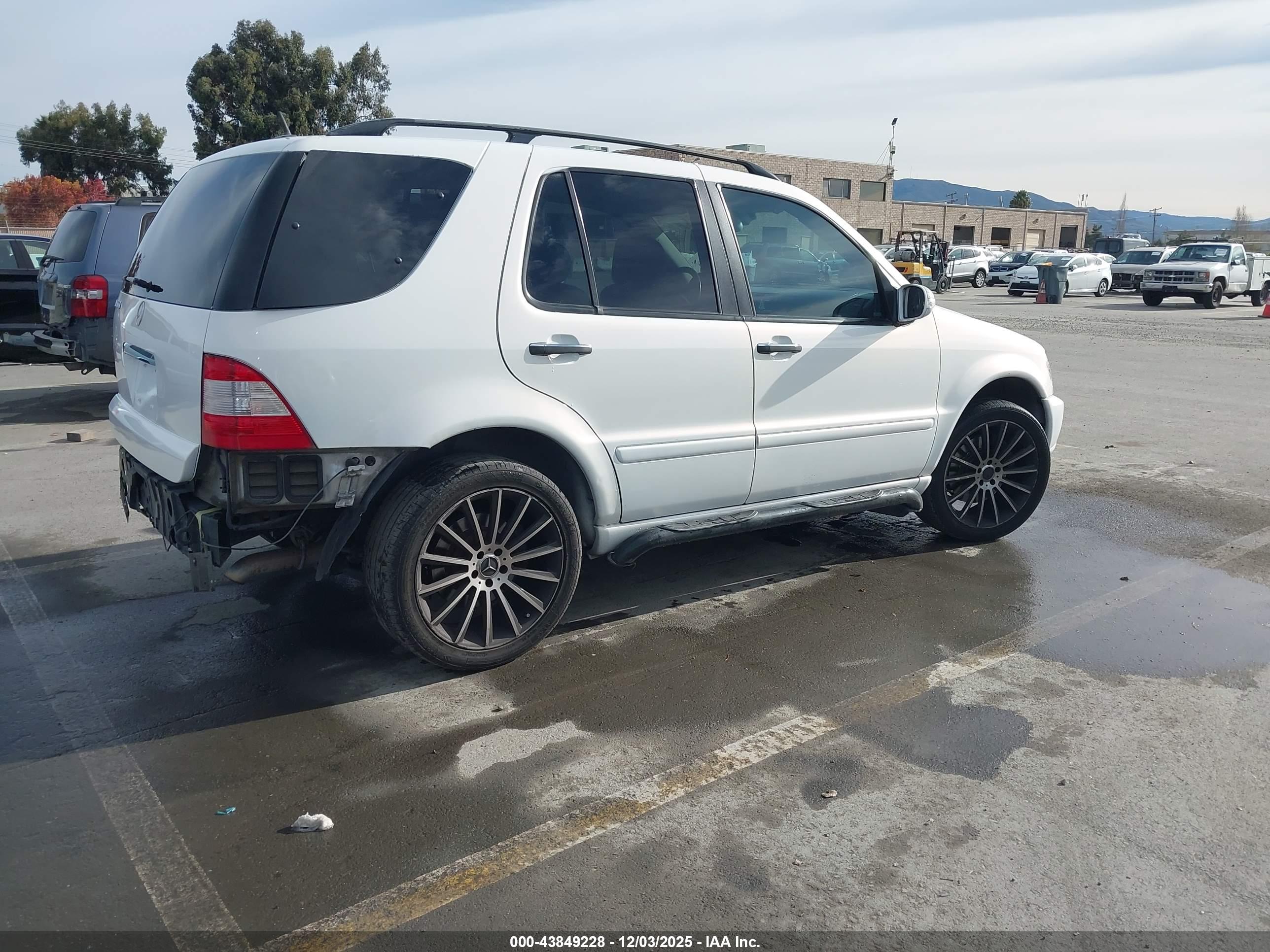 MERCEDES-BENZ ML image 4