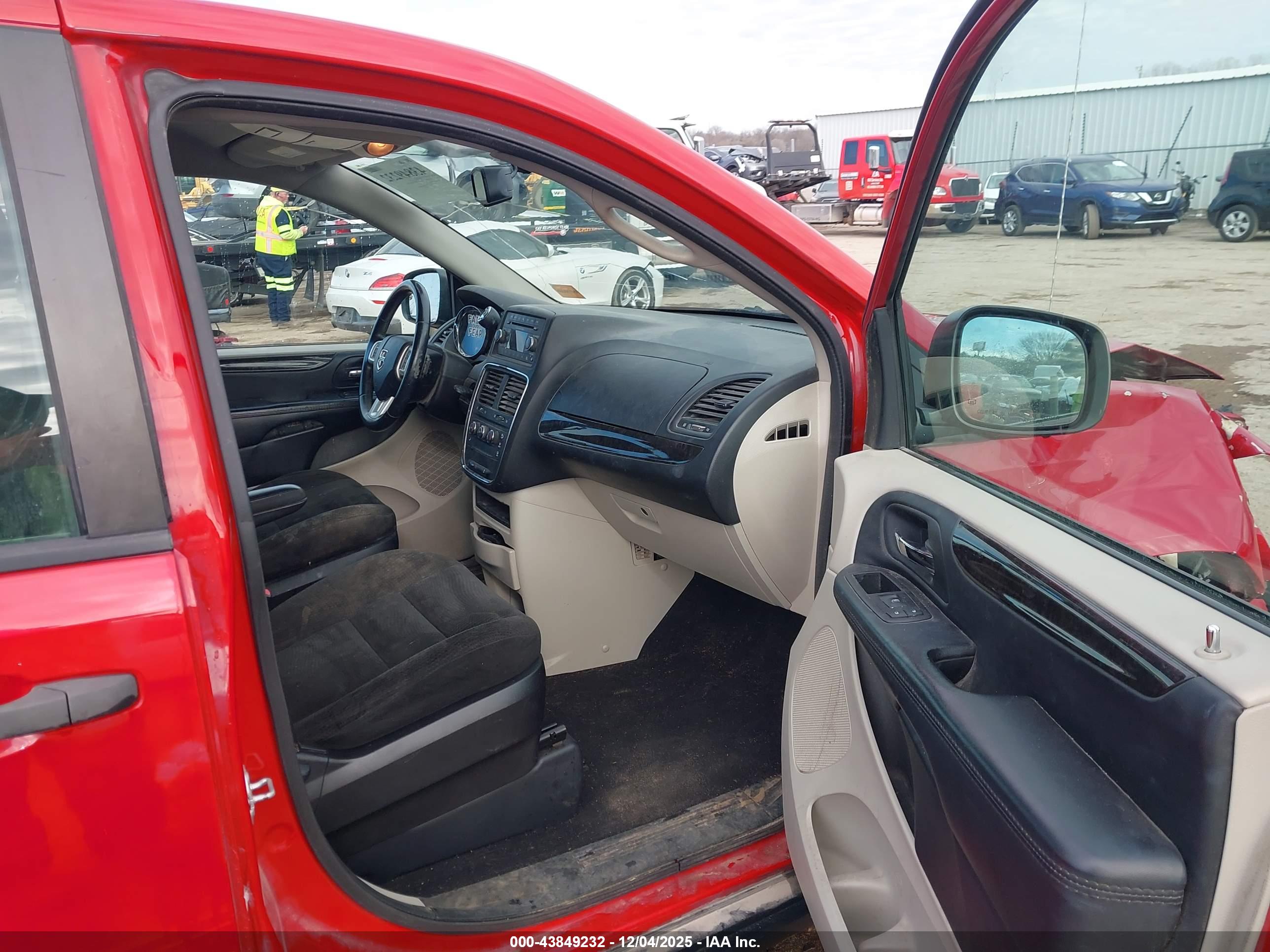 DODGE GRAND image 5