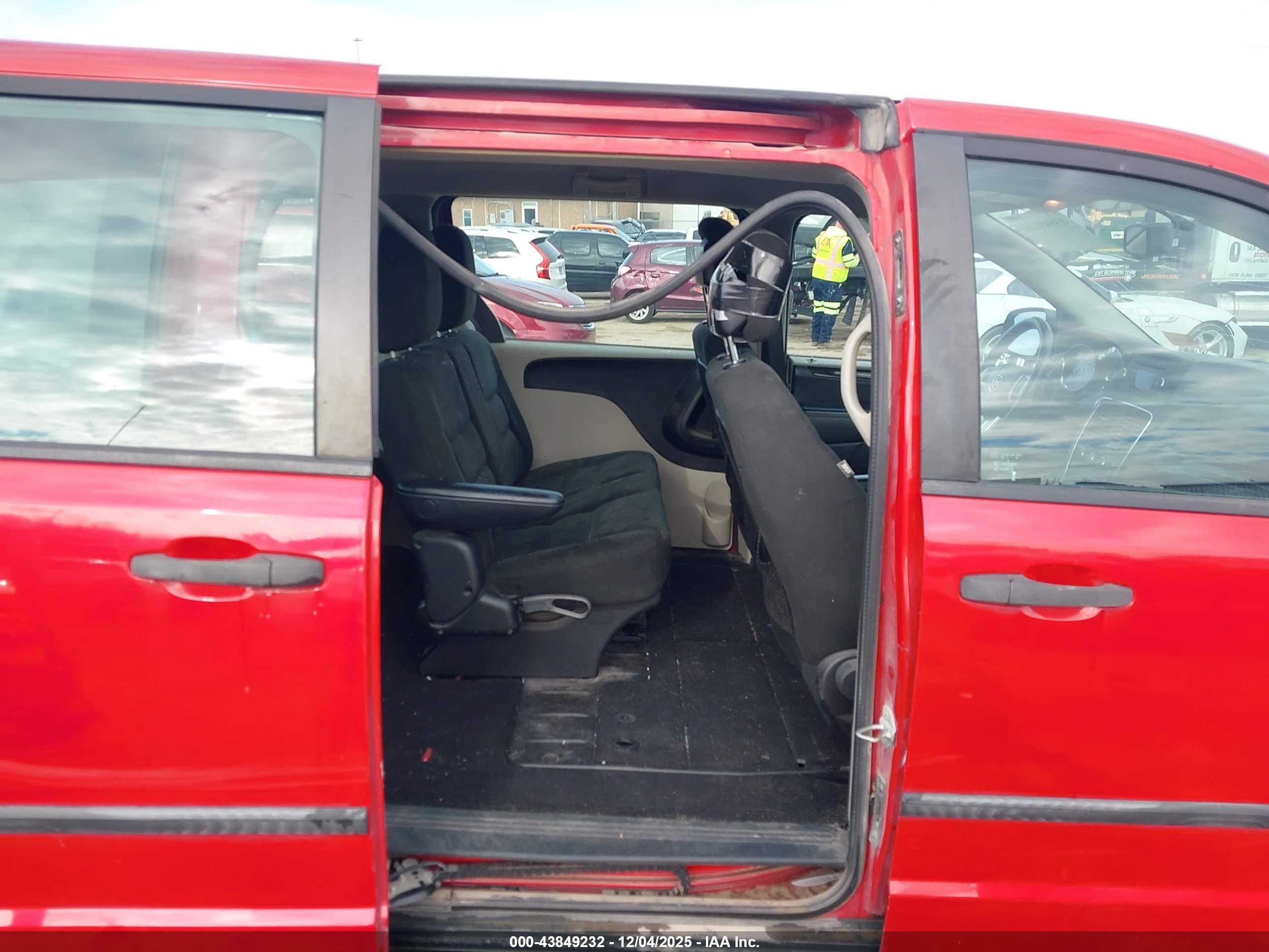 DODGE GRAND image 8