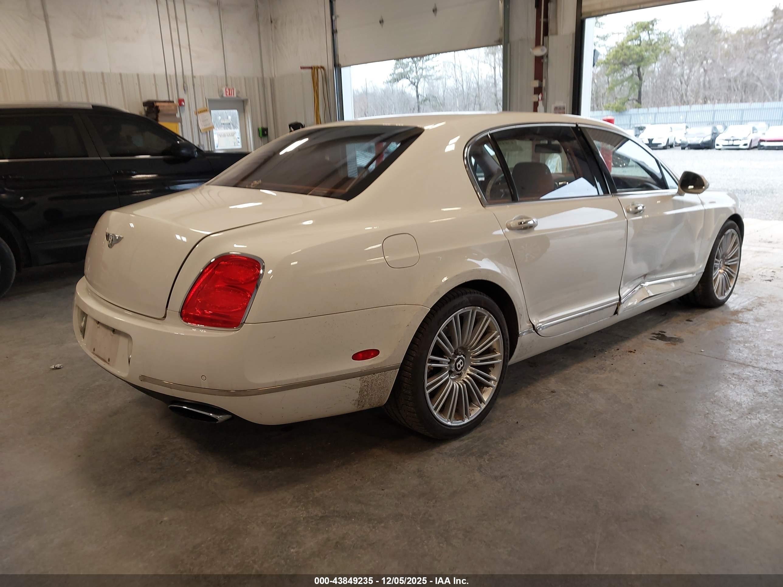 BENTLEY CONTINENTAL image 4