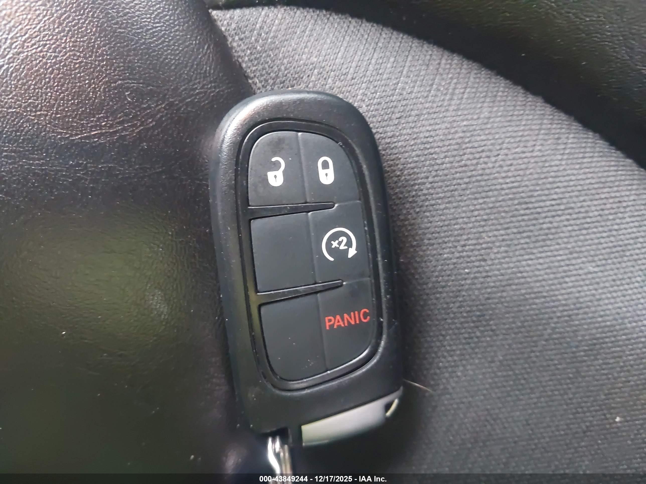 JEEP CHEROKEE image 11