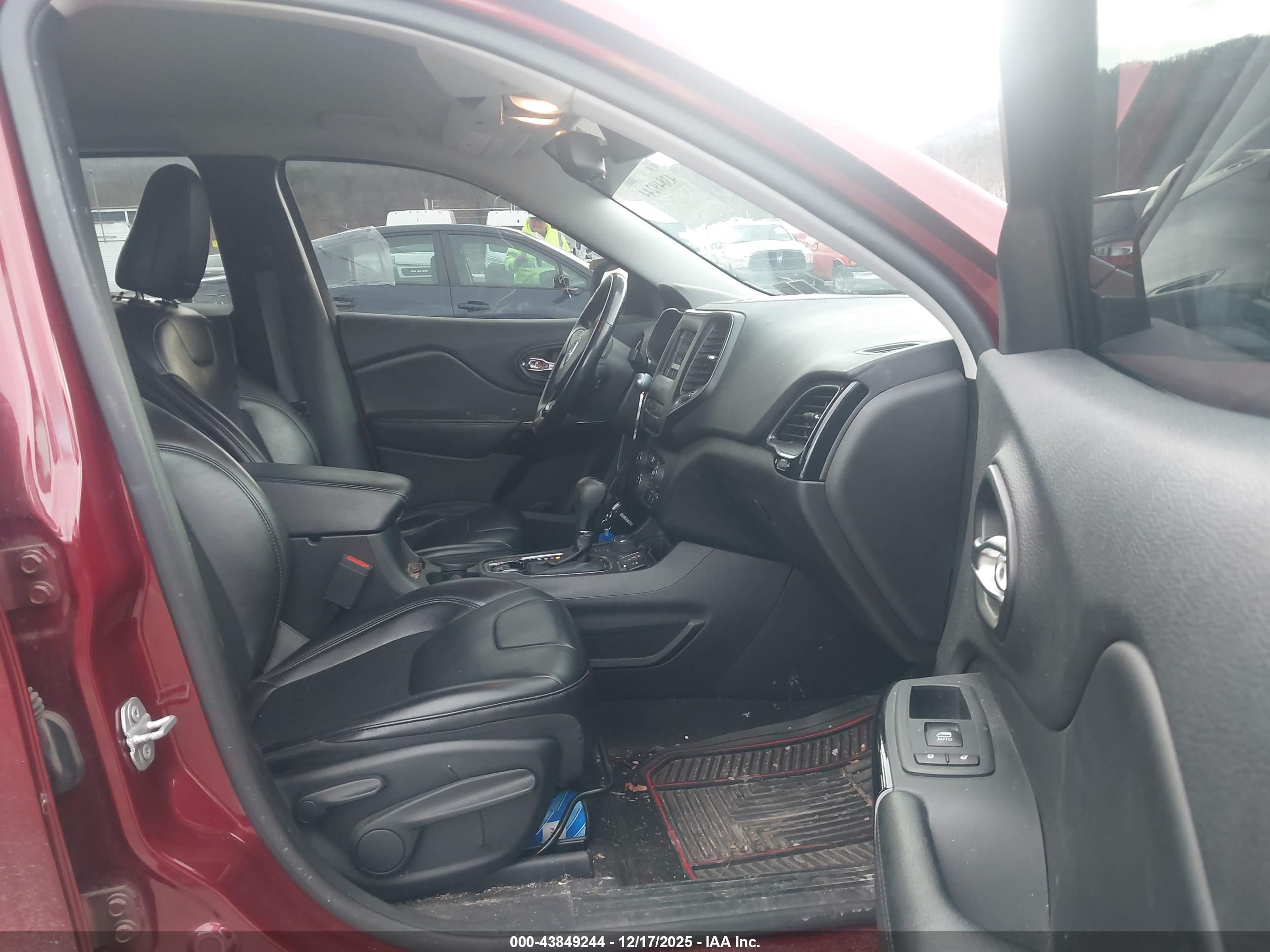 JEEP CHEROKEE image 5
