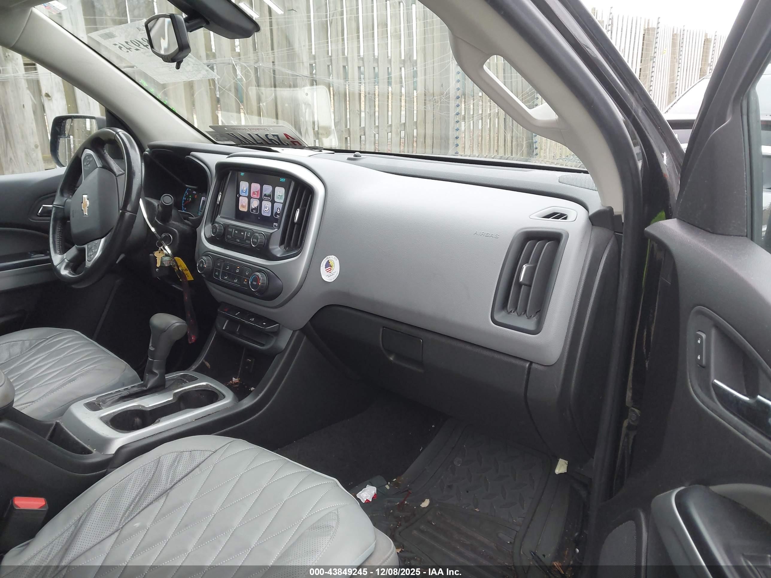 CHEVROLET COLORADO image 5